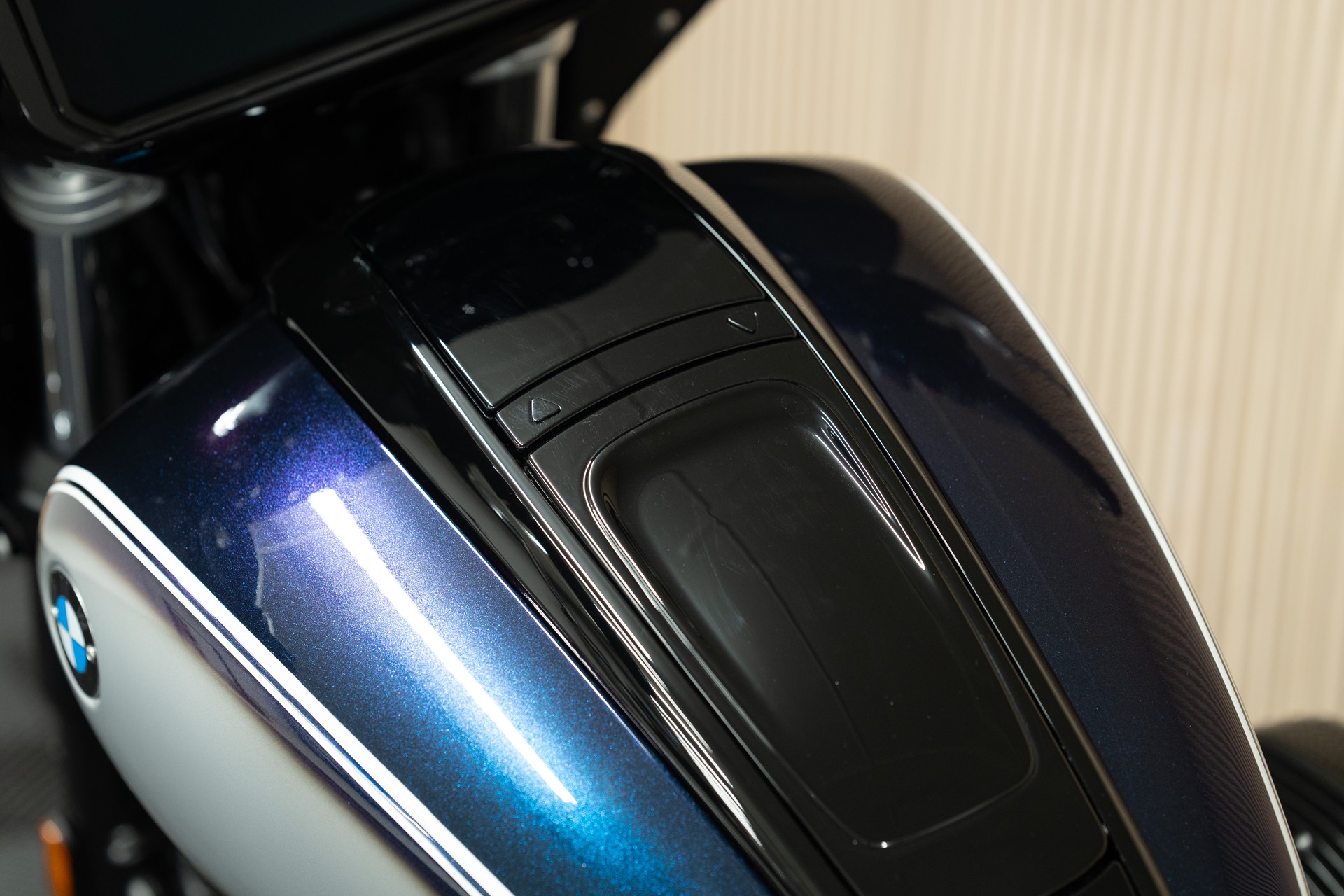 BMW R 18 B mit Jekill & Hyde Klappenauspuffanlage-image-2