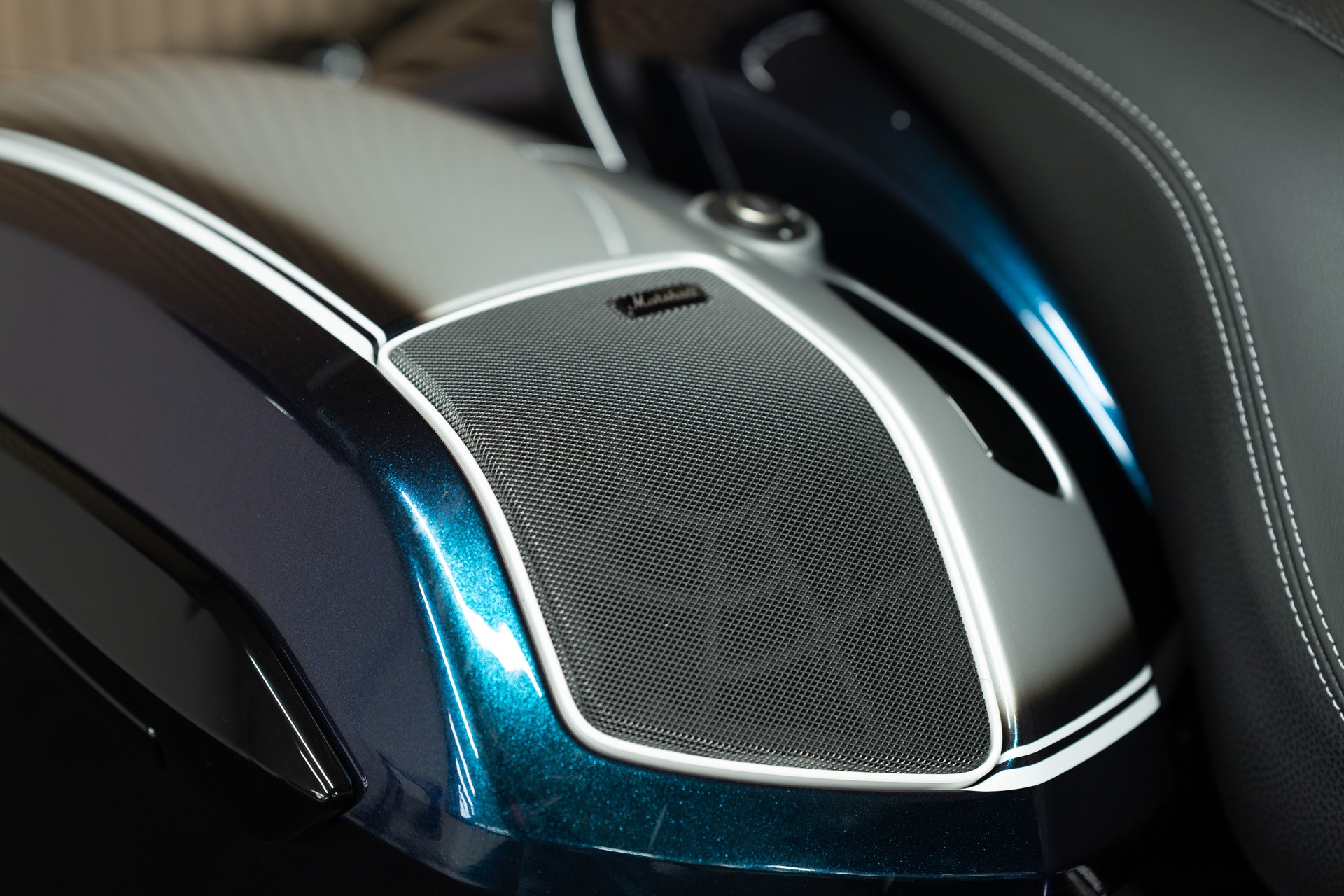 BMW R 18 B mit Jekill & Hyde Klappenauspuffanlage-image-9