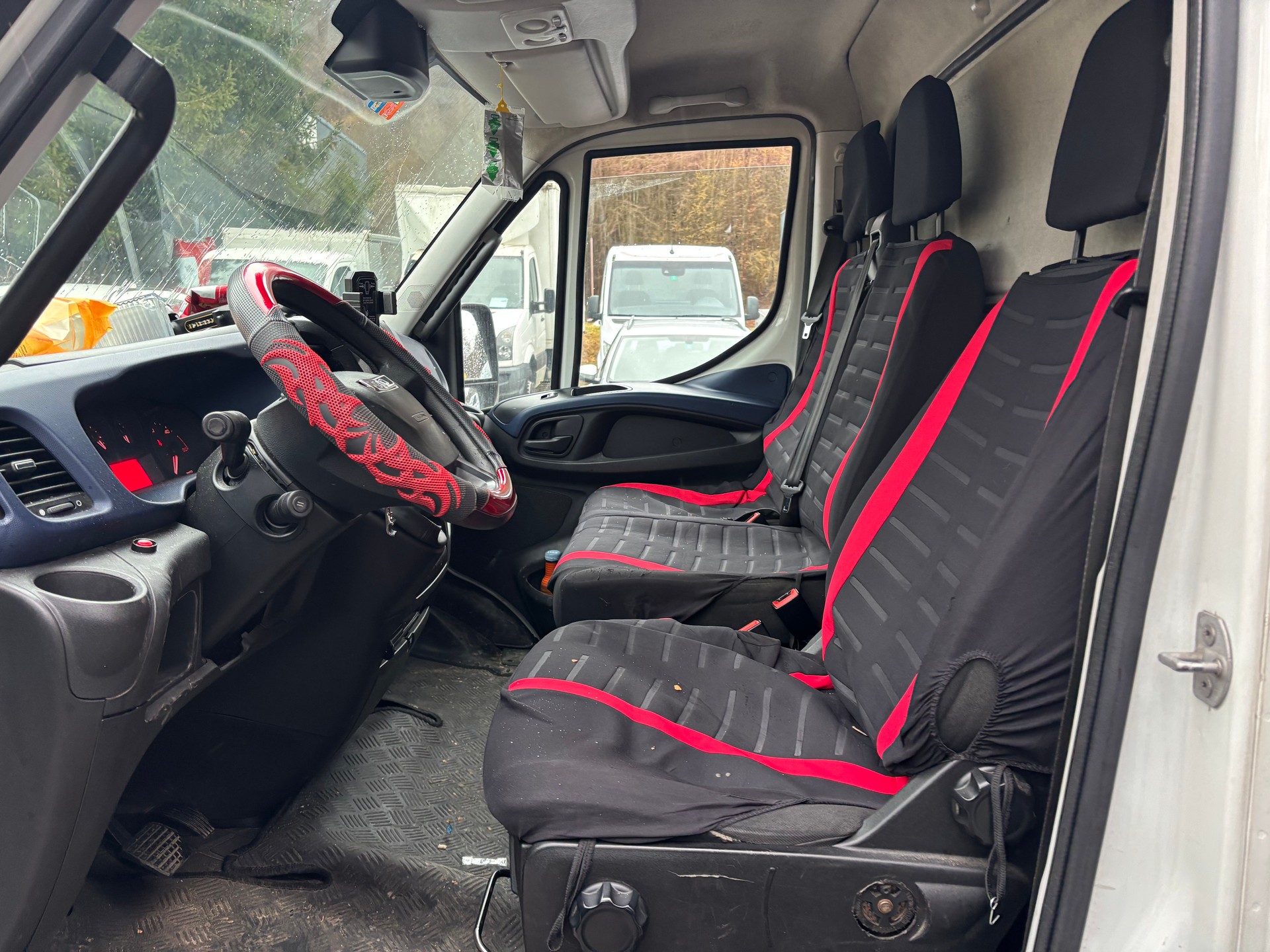 IVECO 35 S 16-image-5