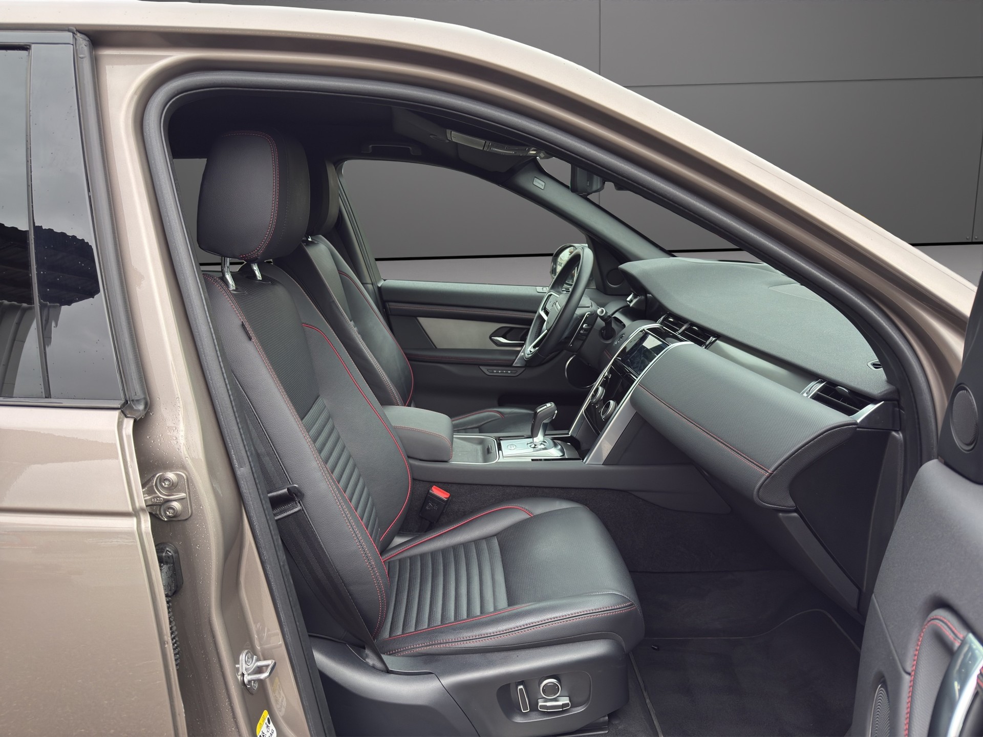 LAND ROVER Discovery Sport P300 * PlugIN * R Dynamic * TOP Ausstattung *-image-11