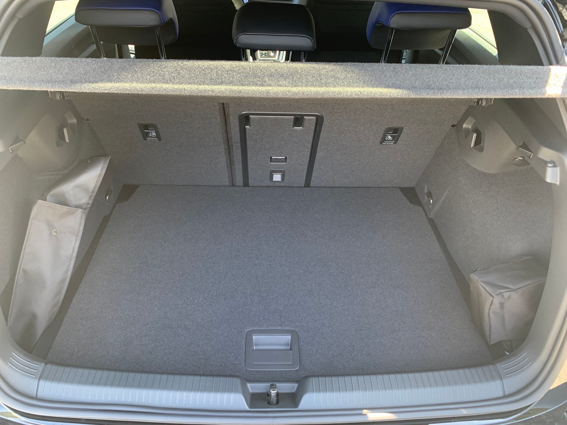 VW Golf 2.0 TSI R DSG 4 Motion-image-12