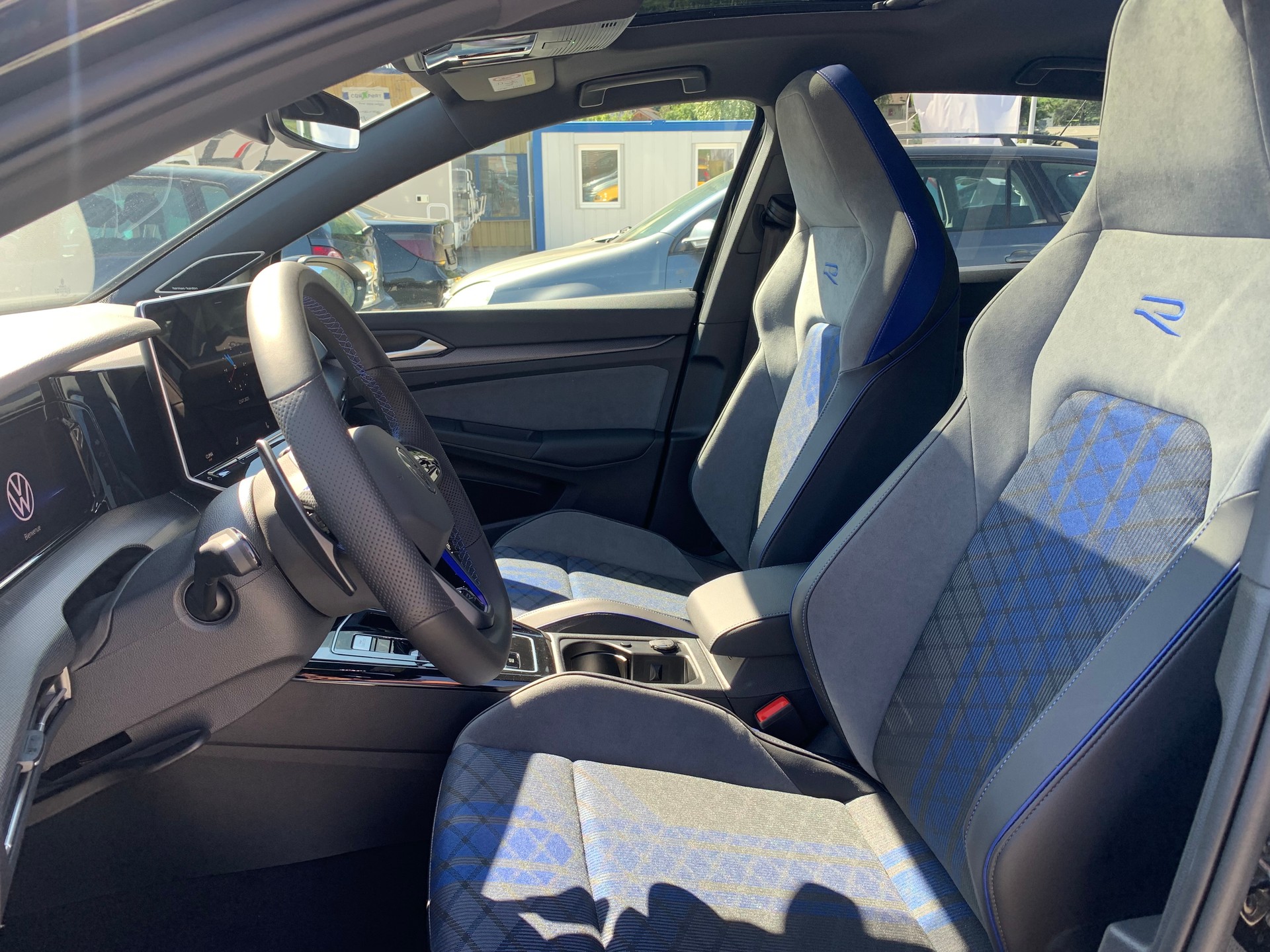 VW Golf 2.0 TSI R DSG 4 Motion-image-14