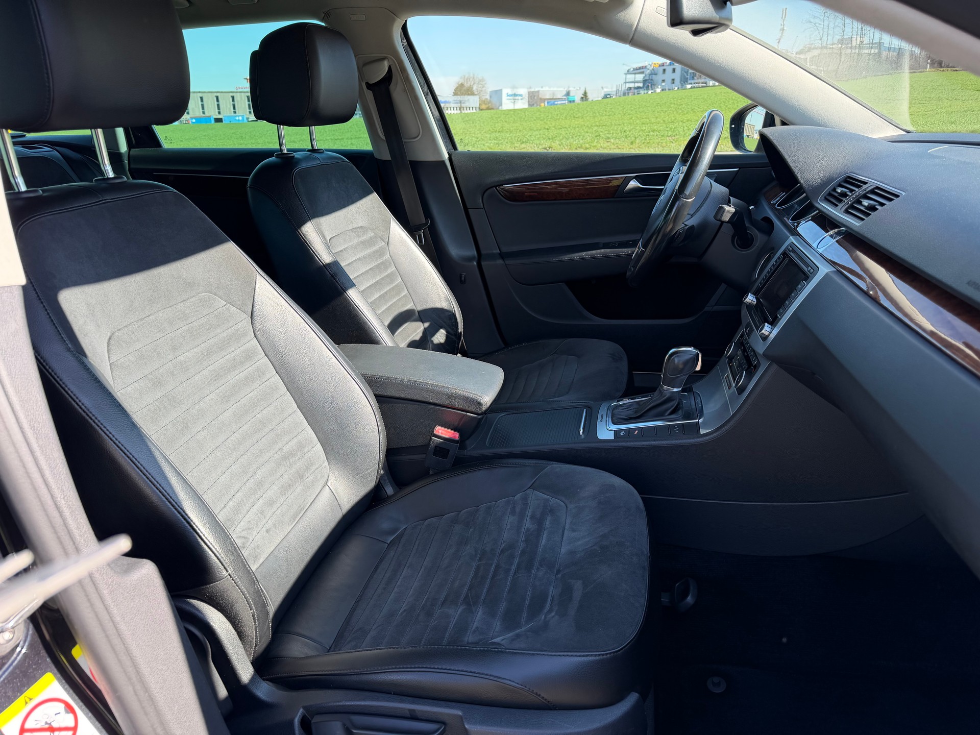 VW Passat Variant 3.6 FSI Highline 4Motion DSG-image-7