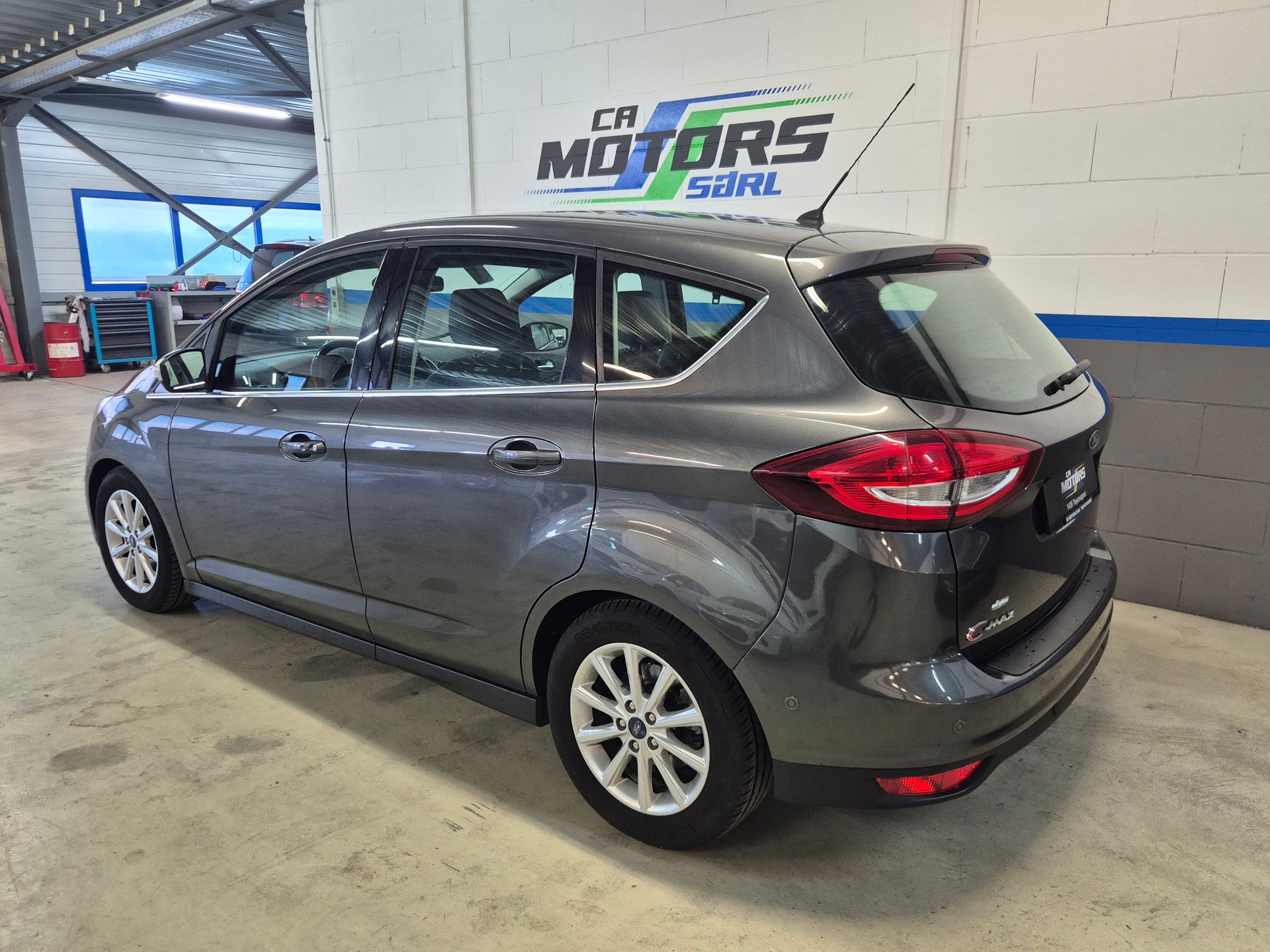 FORD C-Max 1.5 SCTi Titanium-image-4