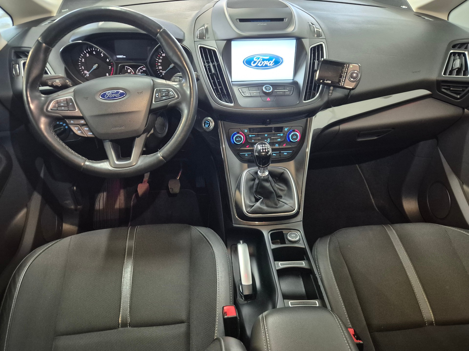 FORD C-Max 1.5 SCTi Titanium-image-6