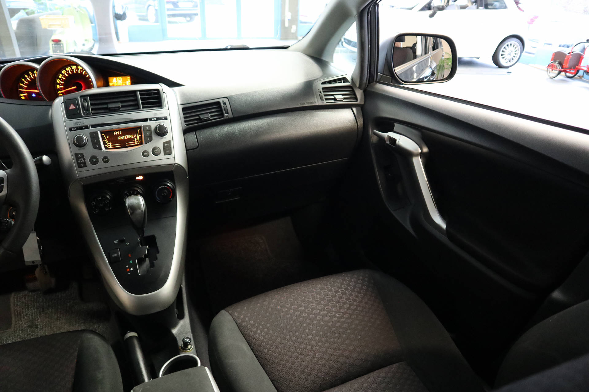 TOYOTA Verso 1.8 VVT-i Luna MiD 7P-image-14
