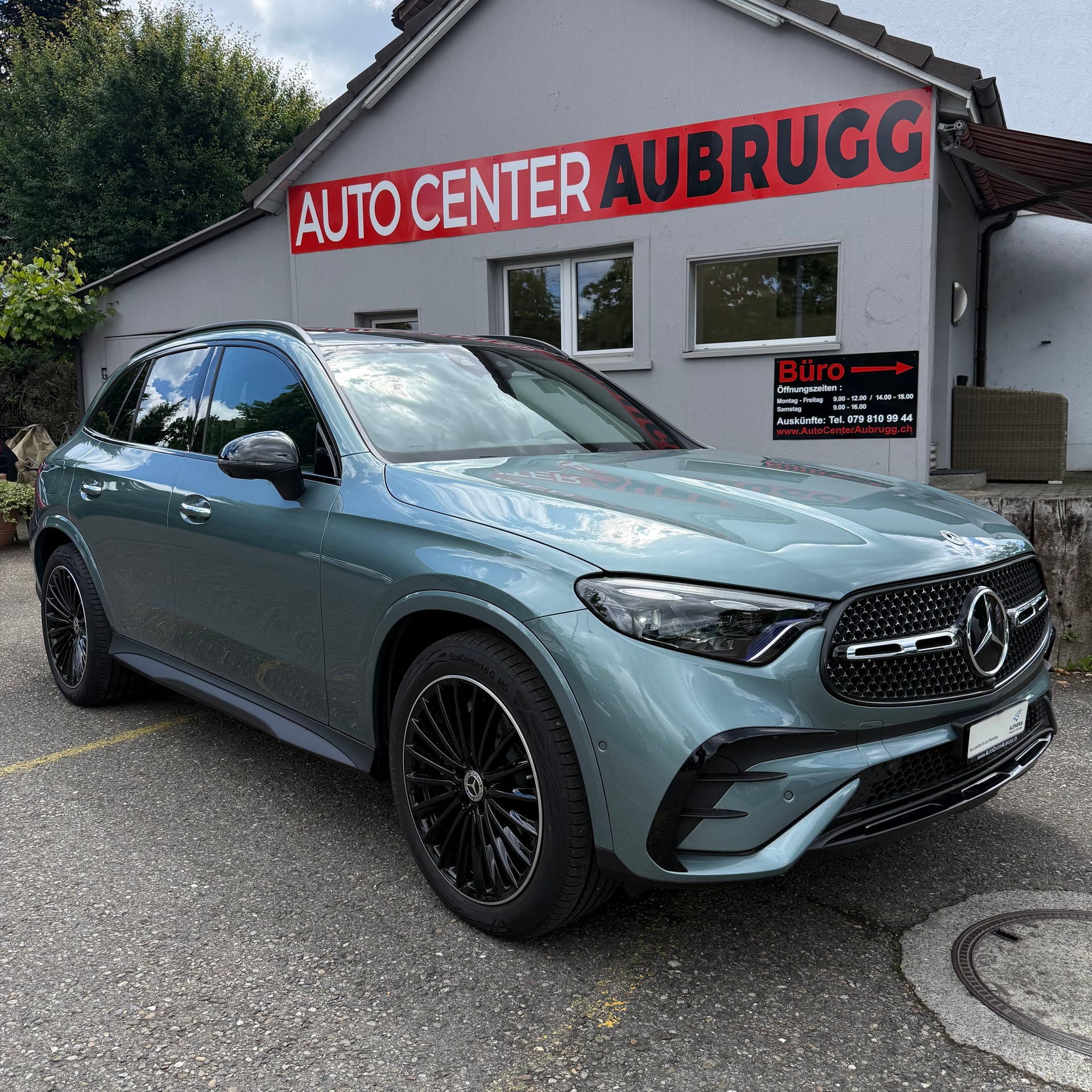 MERCEDES-BENZ GLC 300 AMG LINE 4Matic 9G-Tronic *CH-FAHRZEUG - 4 JAHRE GARANTIE - PANORAMA-DACH*-image-8