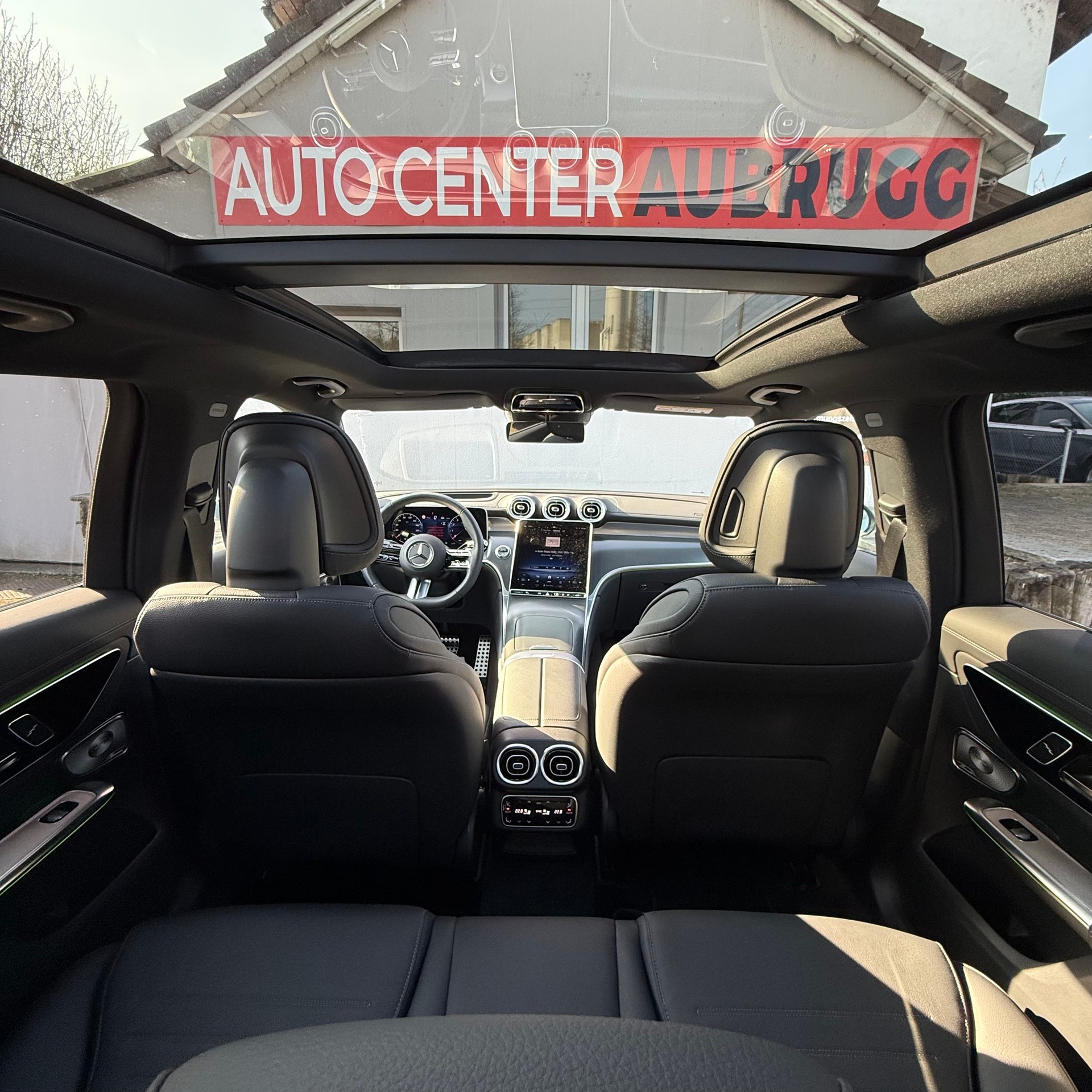 MERCEDES-BENZ GLC 300 AMG LINE 4Matic 9G-Tronic *CH-FAHRZEUG - 4 JAHRE GARANTIE - PANORAMA-DACH*-image-21