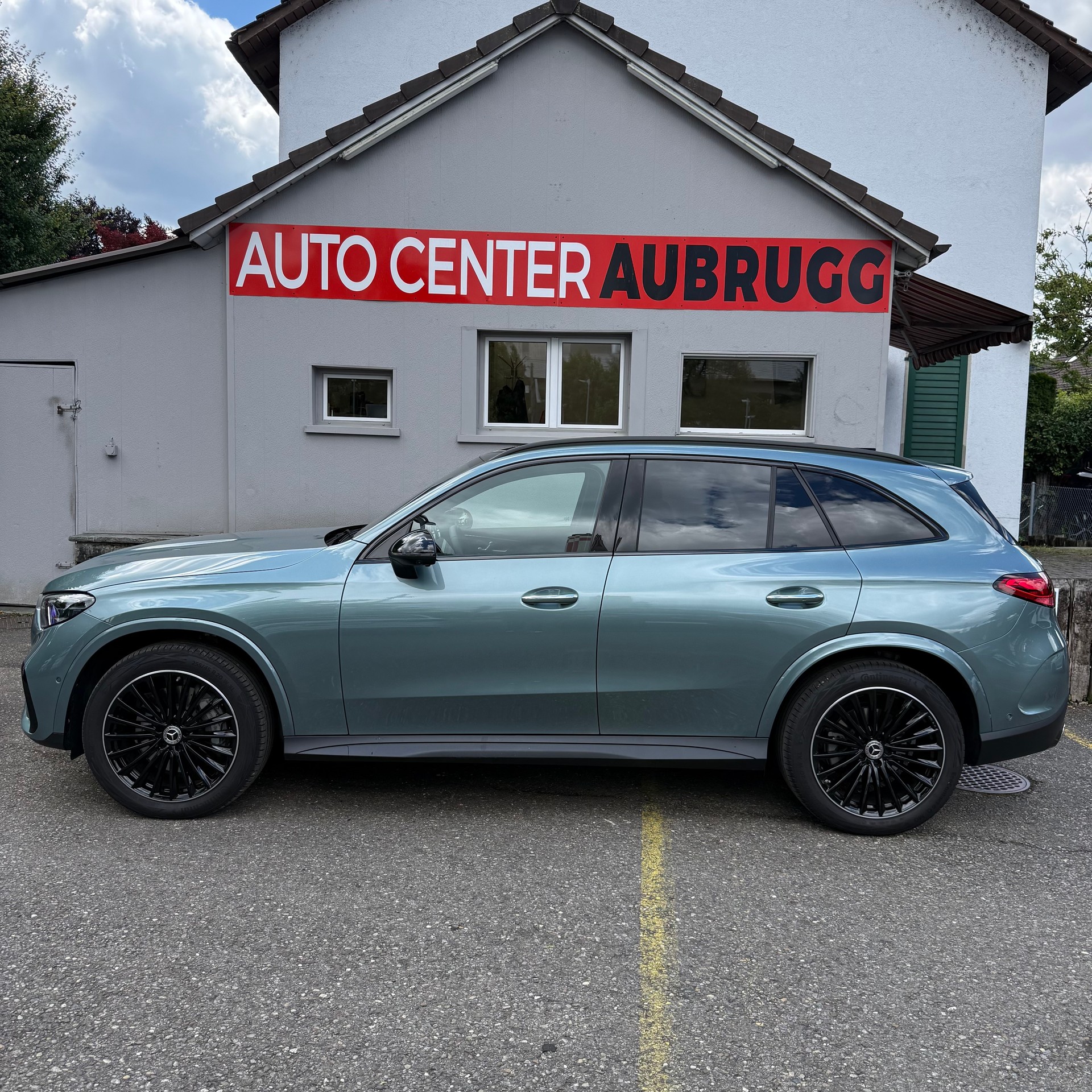 MERCEDES-BENZ GLC 300 AMG LINE 4Matic 9G-Tronic *CH-FAHRZEUG - 4 JAHRE GARANTIE - PANORAMA-DACH*-image-6