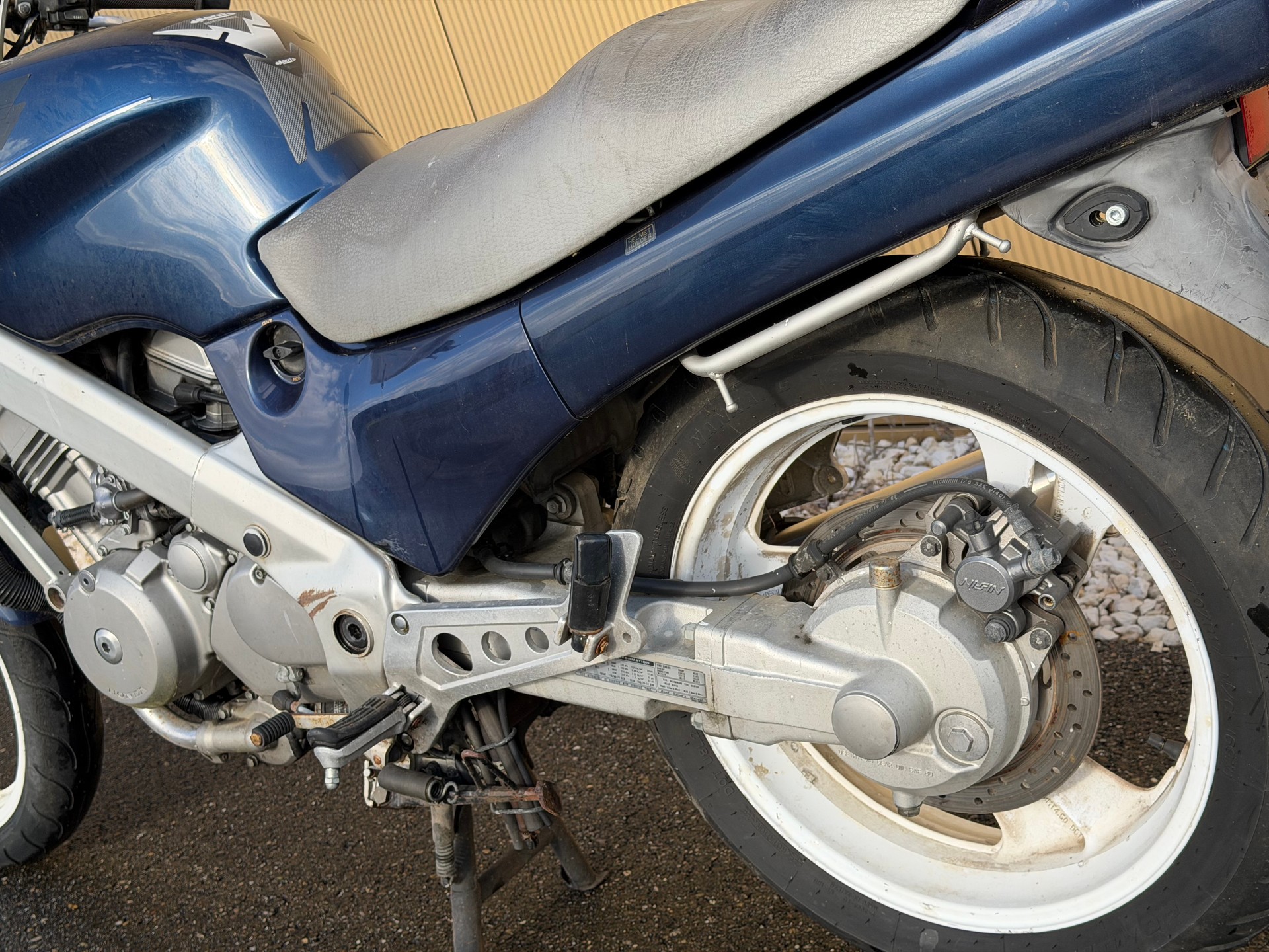 HONDA NTV 650 Revere J-image-13