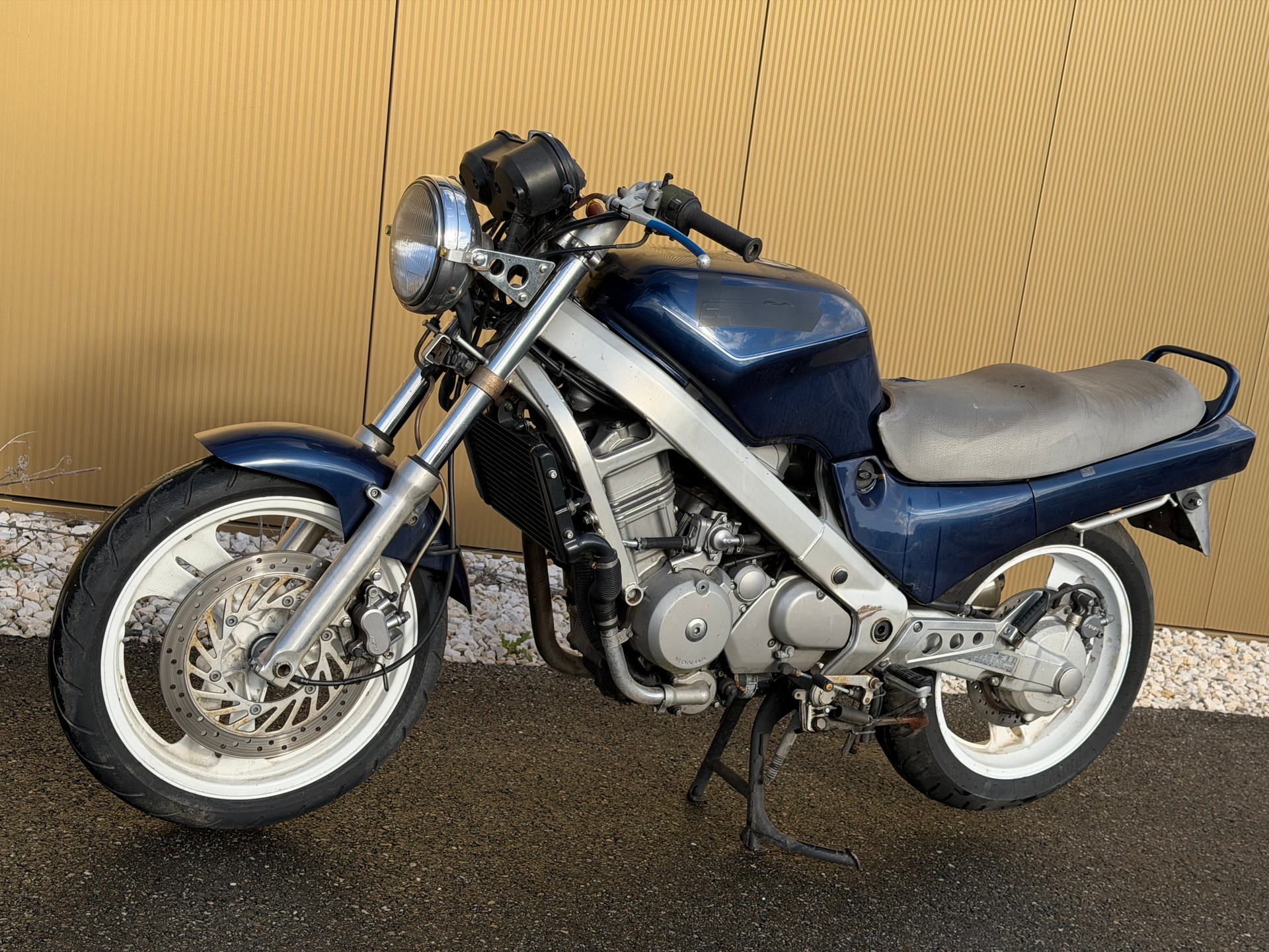 HONDA NTV 650 Revere J-image-9