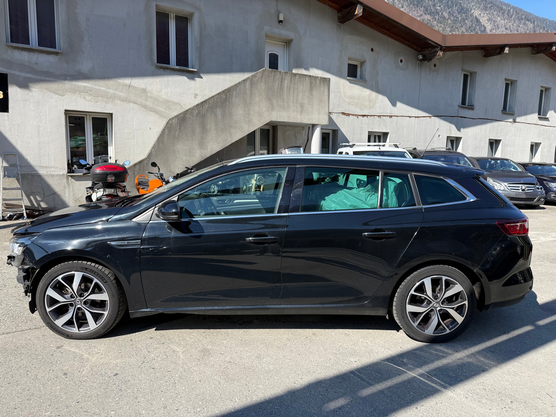 RENAULT Mégane Grandtour 1.2 16V Turbo Bose EDC