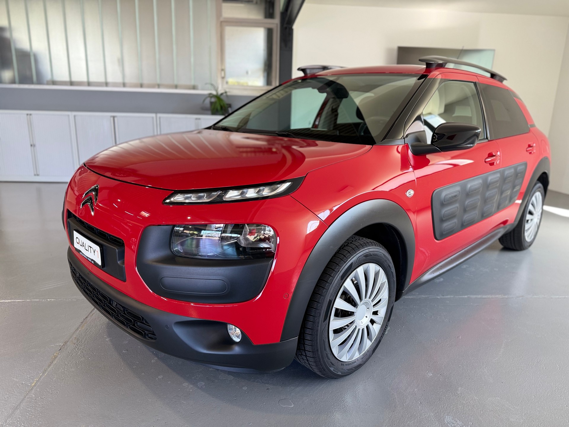 CITROEN C4 Cactus 1.2 e-THP Shine-image-3