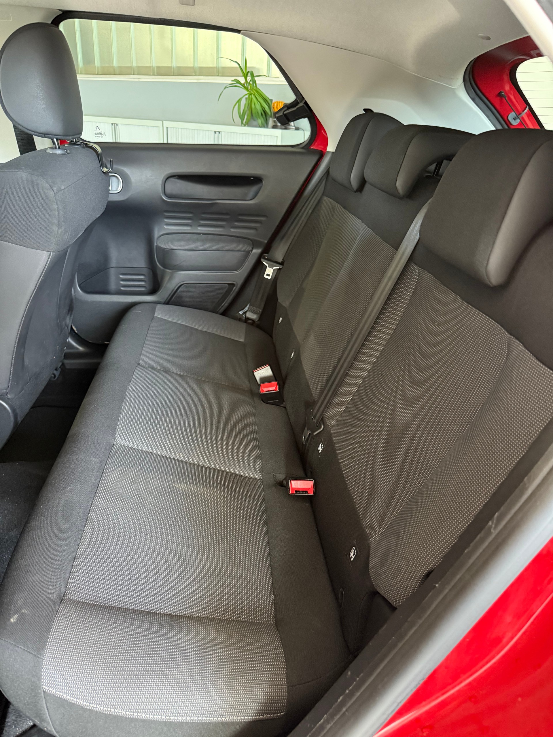 CITROEN C4 Cactus 1.2 e-THP Shine-image-8