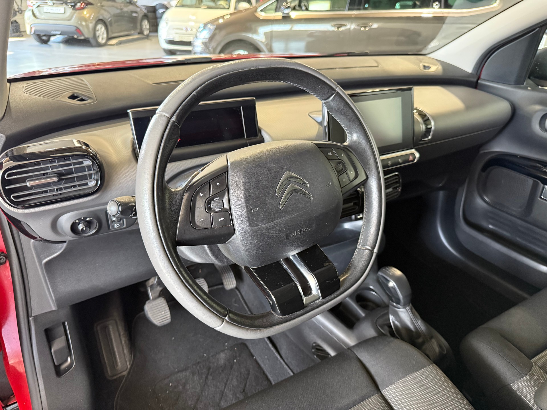 CITROEN C4 Cactus 1.2 e-THP Shine-image-7
