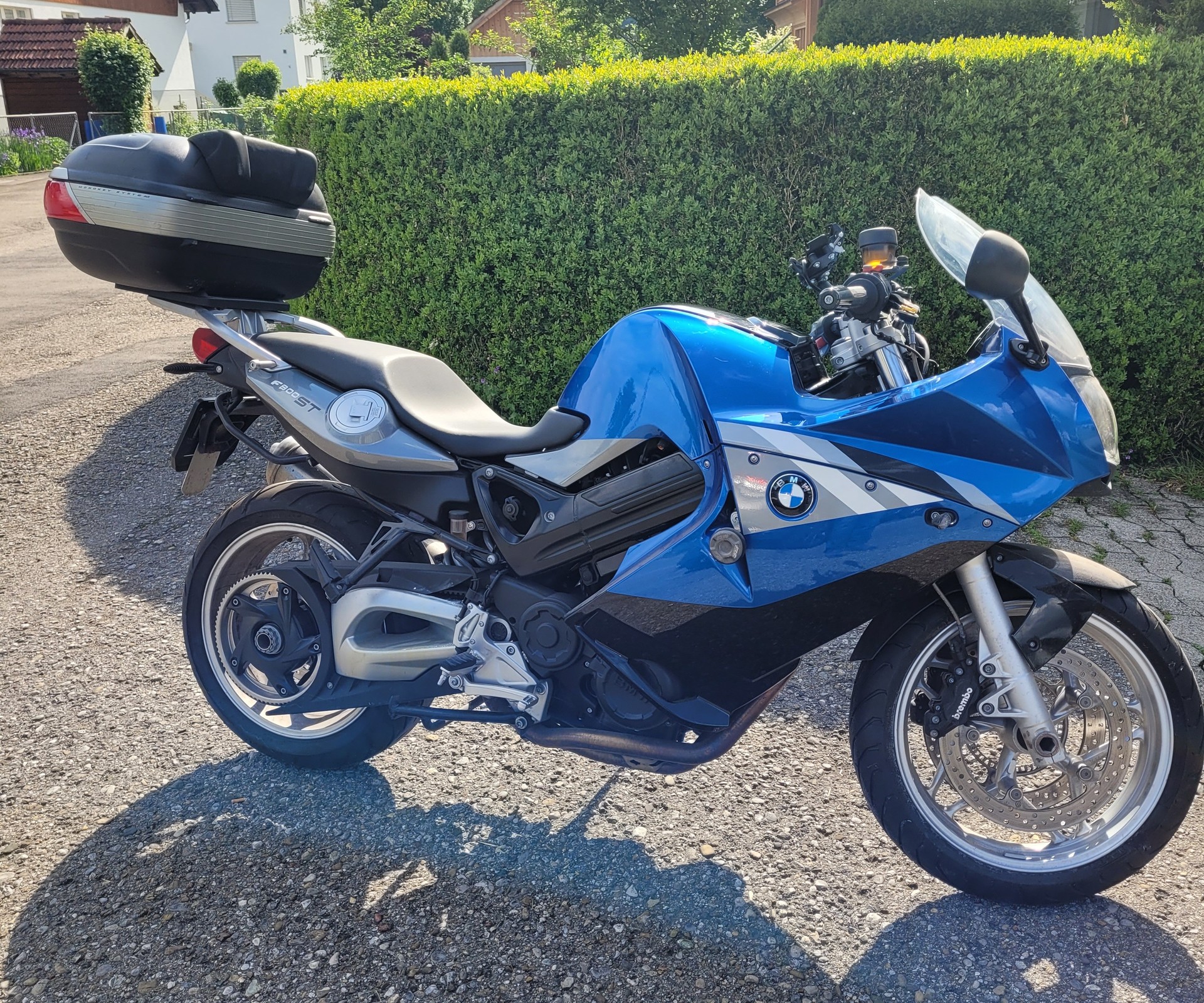 BMW F 800 ST-image-2