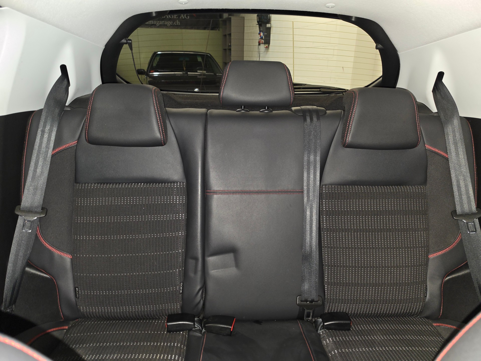 PEUGEOT 208 1.2 PureTech GT Line EAT6-image-14