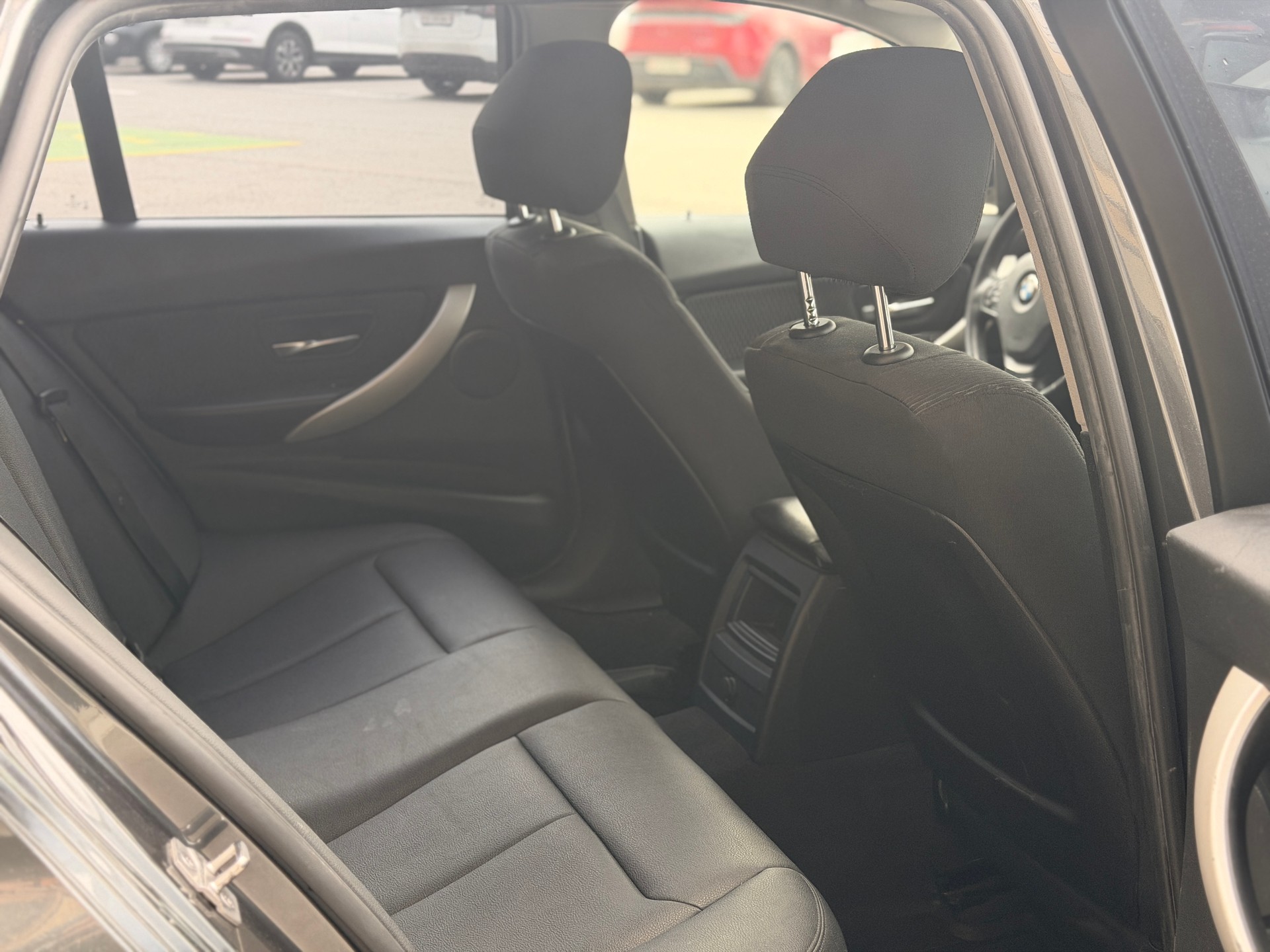 BMW 320d xDrive Touring Steptronic-image-19