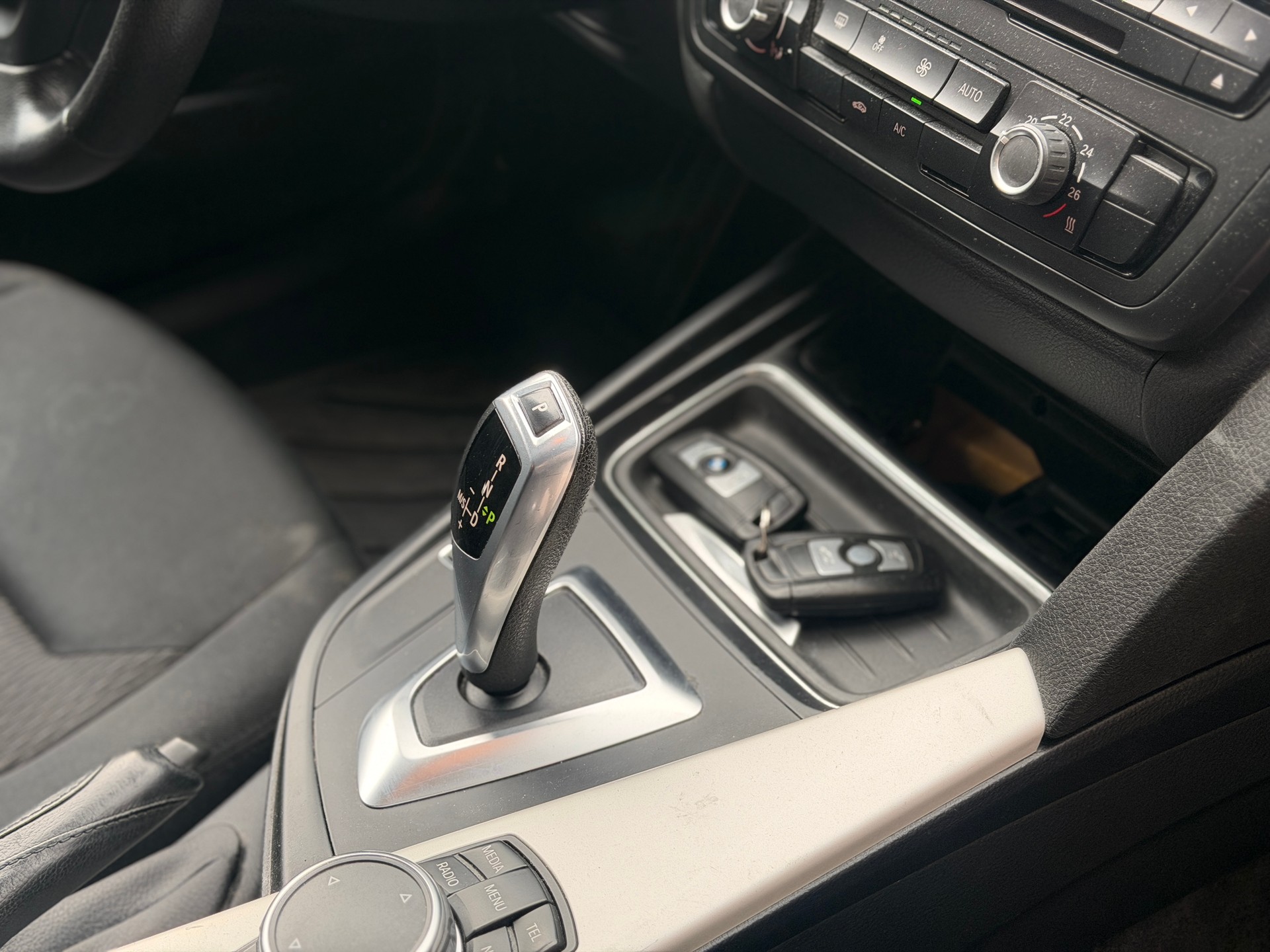 BMW 320d xDrive Touring Steptronic-image-28