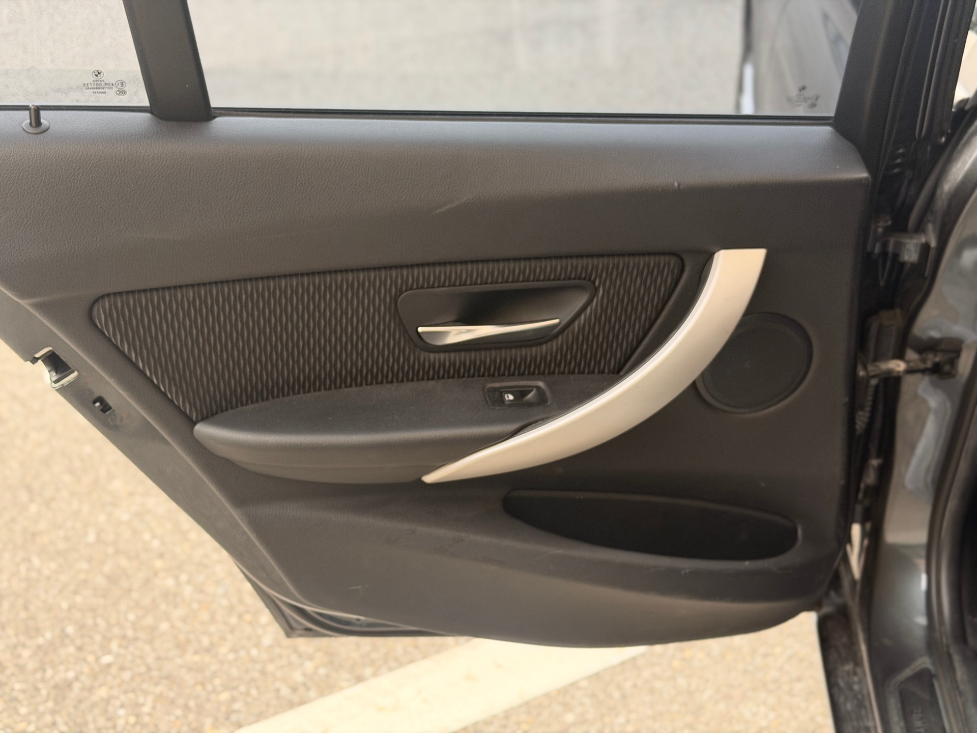 BMW 320d xDrive Touring Steptronic-image-21