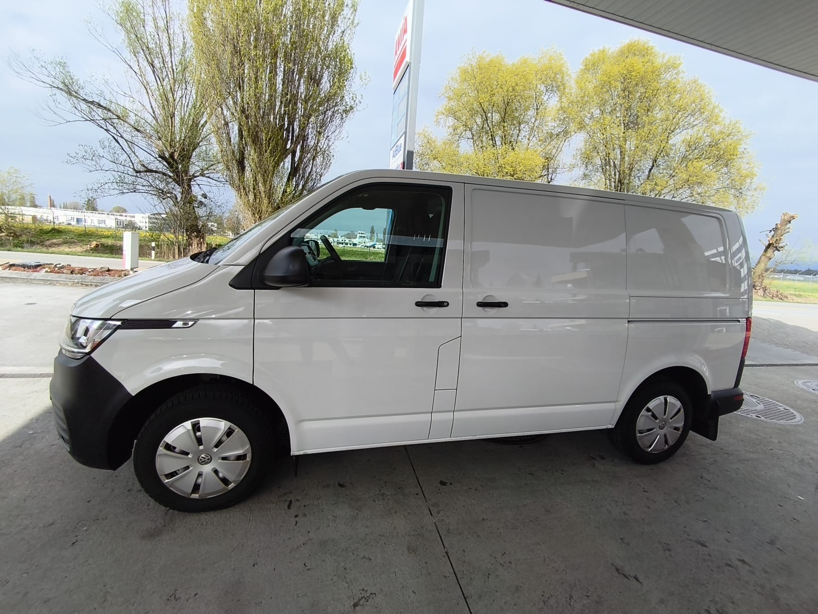 VW T6.1 2.0 TDI Envia Free 4Motion-image-5