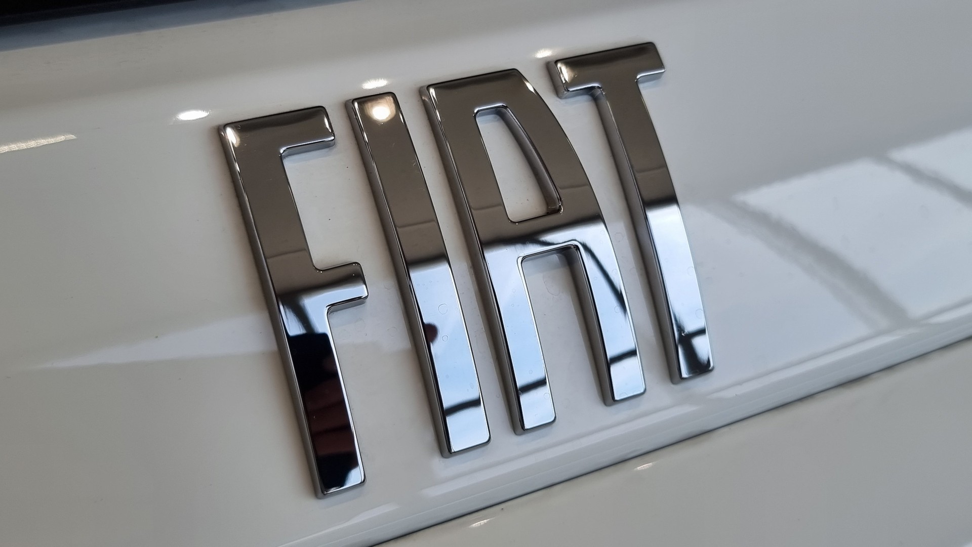 FIAT 600 1.2 Hybrid 145 La Prima-image-17