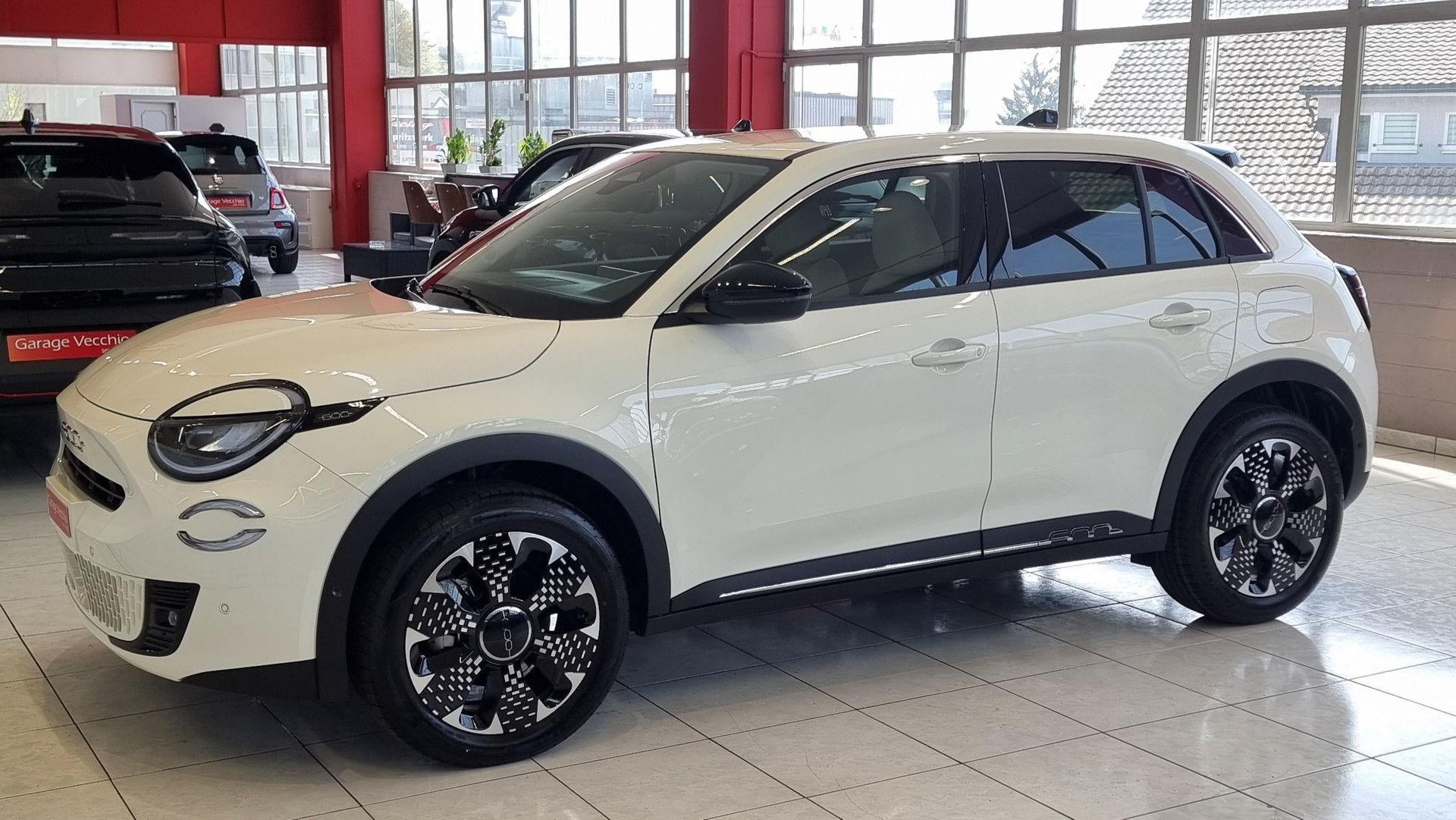 FIAT 600 1.2 Hybrid 145 La Prima-showroom-element-1