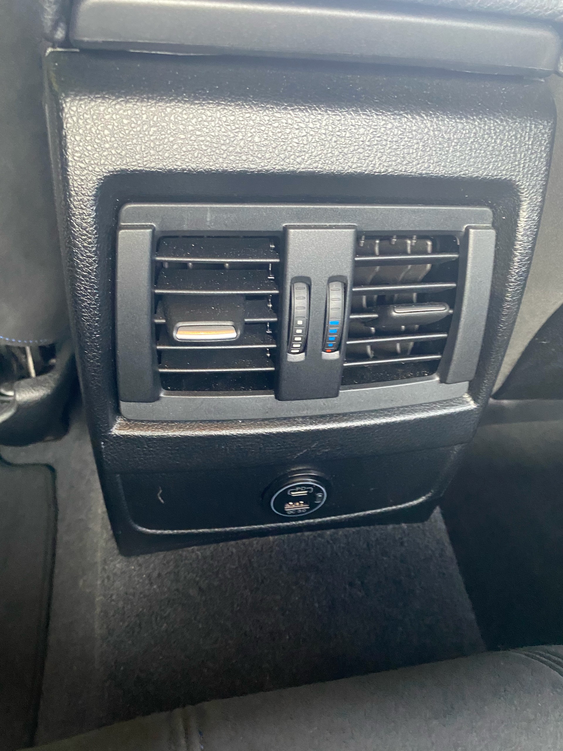 BMW M235i xDrive Steptronic-image-11