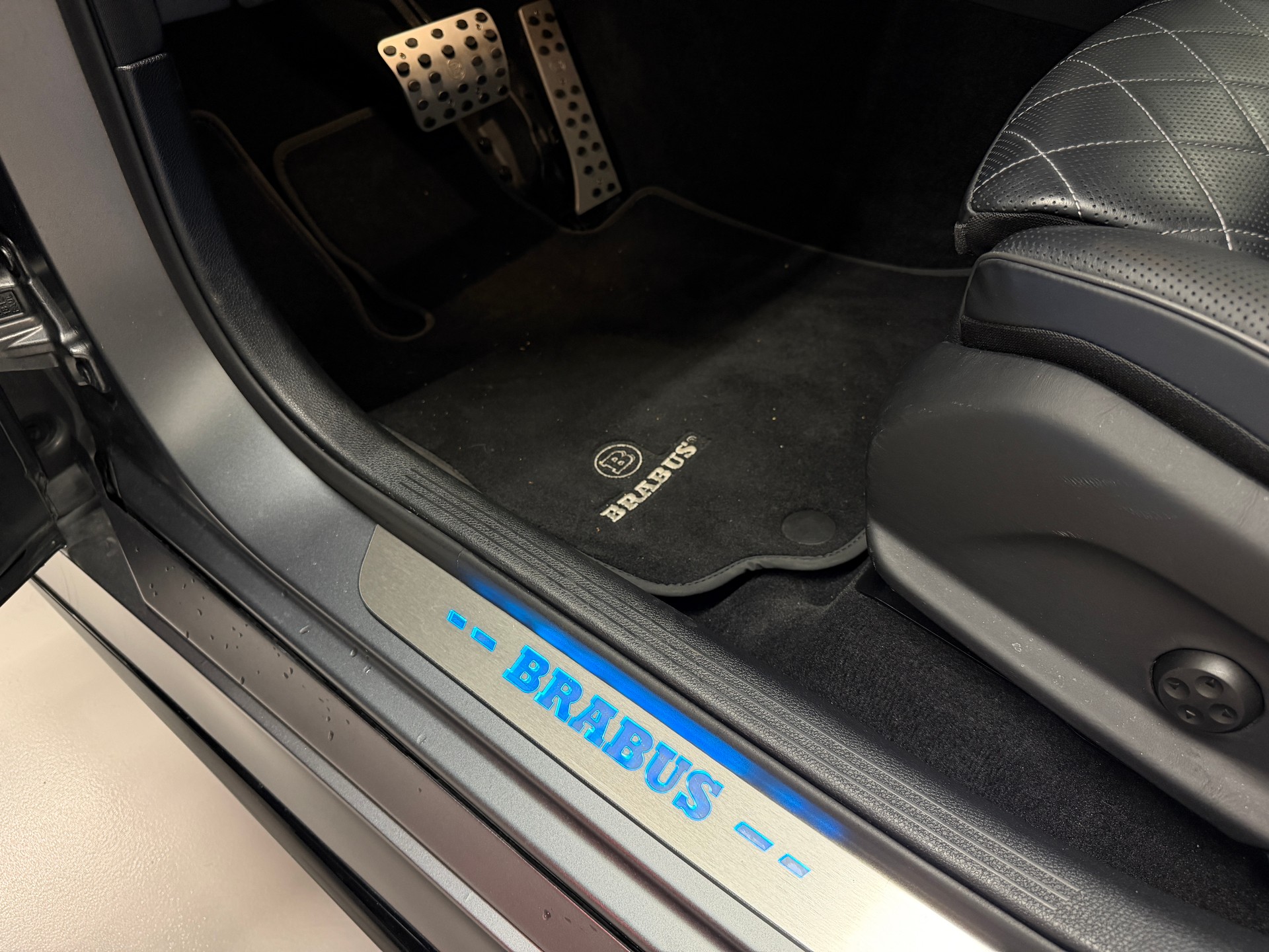 MERCEDES-BENZ GLC 63 S AMG 4m+ *CH-Auto*BRABUS Felgen*BRABUS Tieferlegung*Designo Magno*Keramik*Leder Designo*-image-27