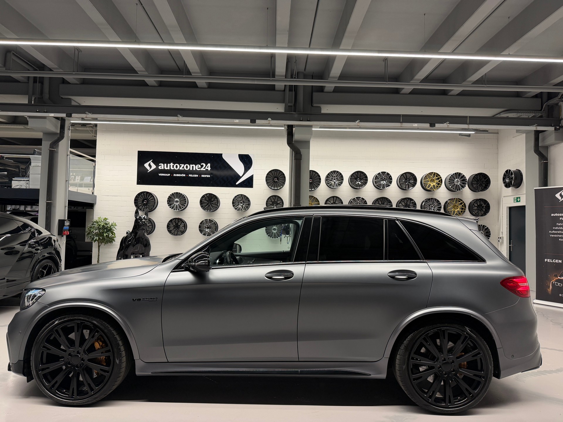 MERCEDES-BENZ GLC 63 S AMG 4m+ *CH-Auto*BRABUS Felgen*BRABUS Tieferlegung*Designo Magno*Keramik*Leder Designo*-image-18