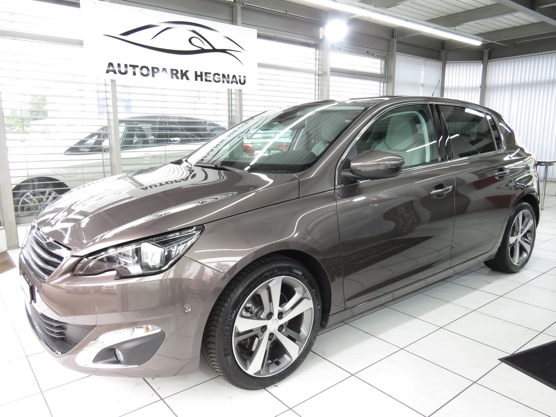 PEUGEOT 308 2.0 BlueHDI Féline Automat