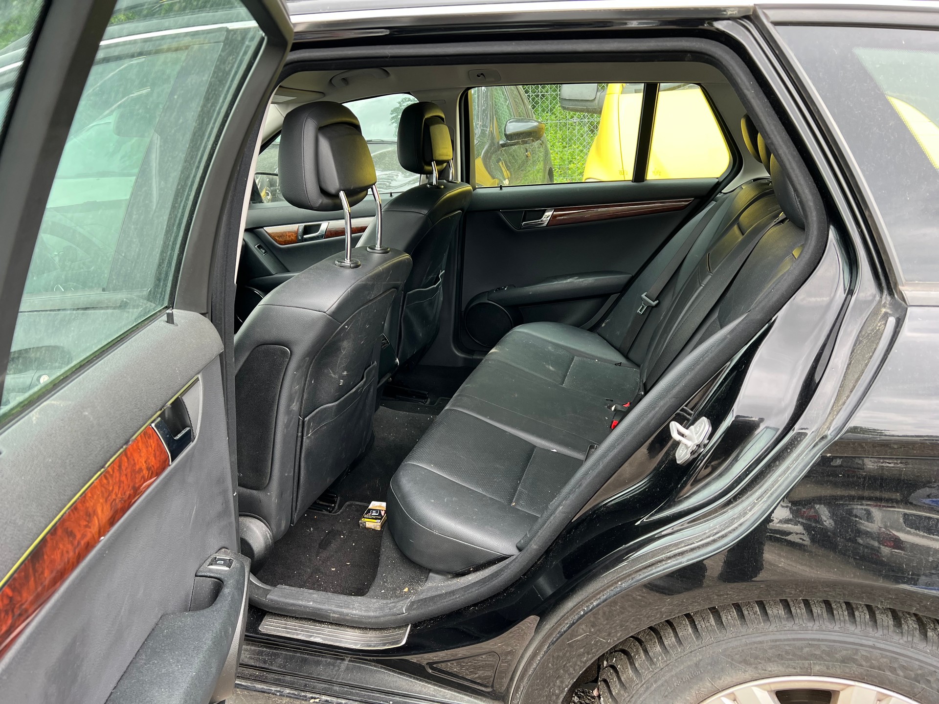 MERCEDES-BENZ C 250 CDI BlueEfficiency Elégance Automatic-image-4