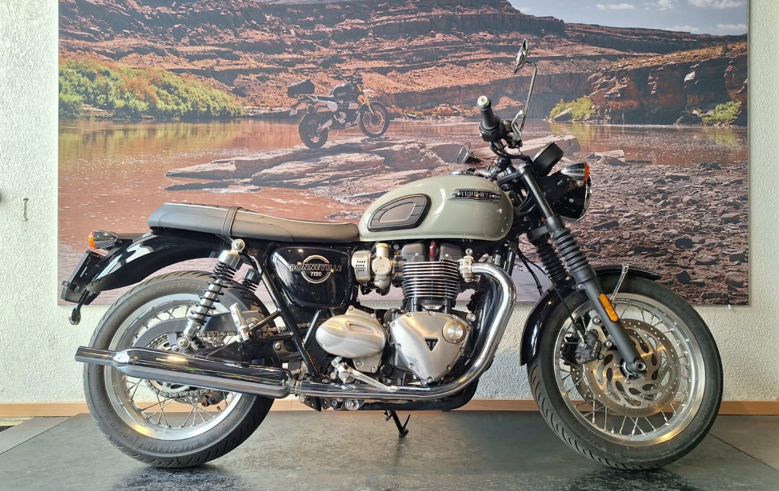 TRIUMPH Bonneville T120-image-0