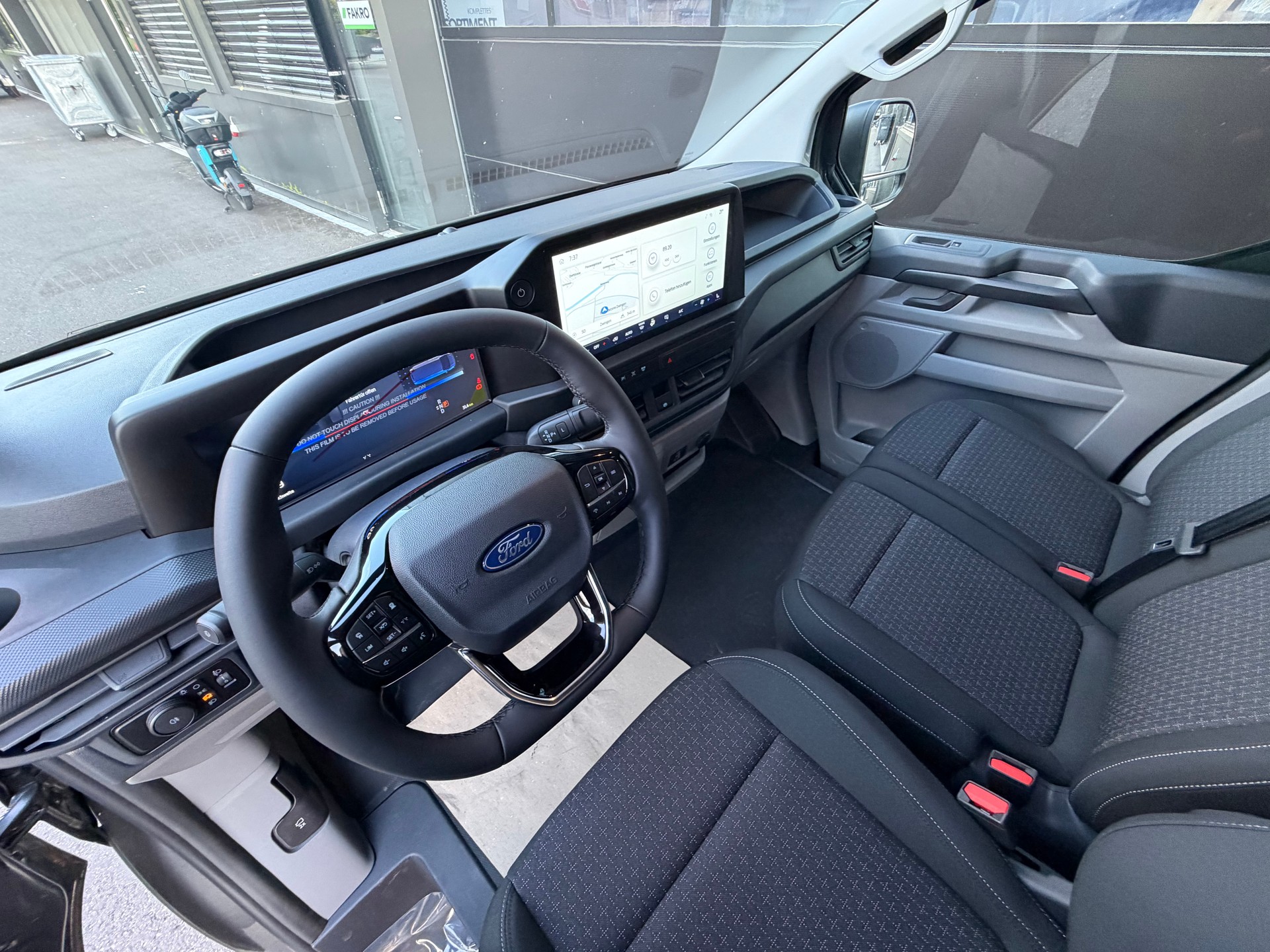 FORD Transit Custom Van 340 L2H1 65kWh Trend-image-9