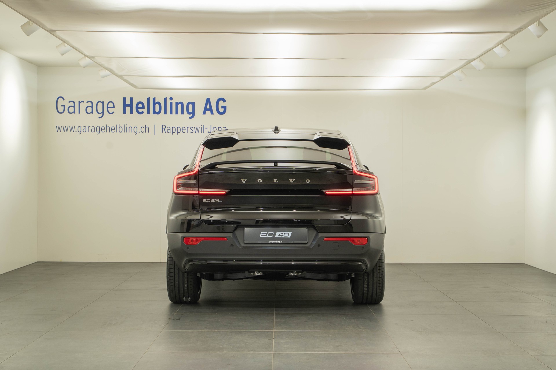 VOLVO EC40 Twin XCENTRIC Edition AWD-showroom-element-3