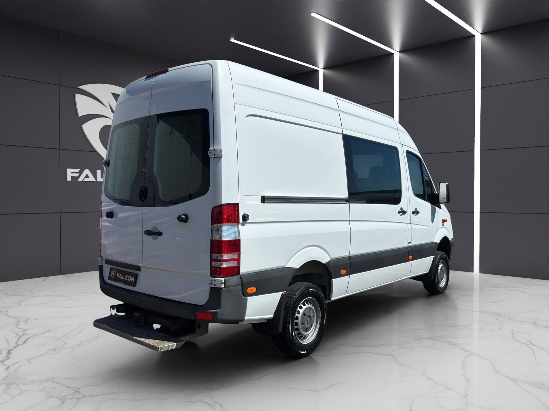 MERCEDES-BENZ Sprinter 316 CDI Standard 4x4 Automat-image-6