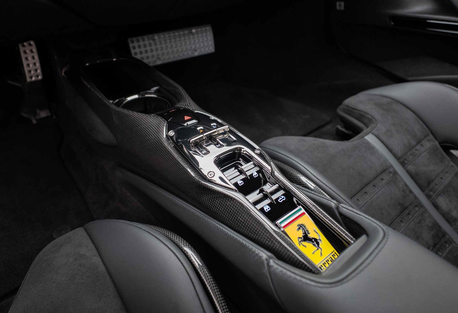 FERRARI SF90 Spider-image-9