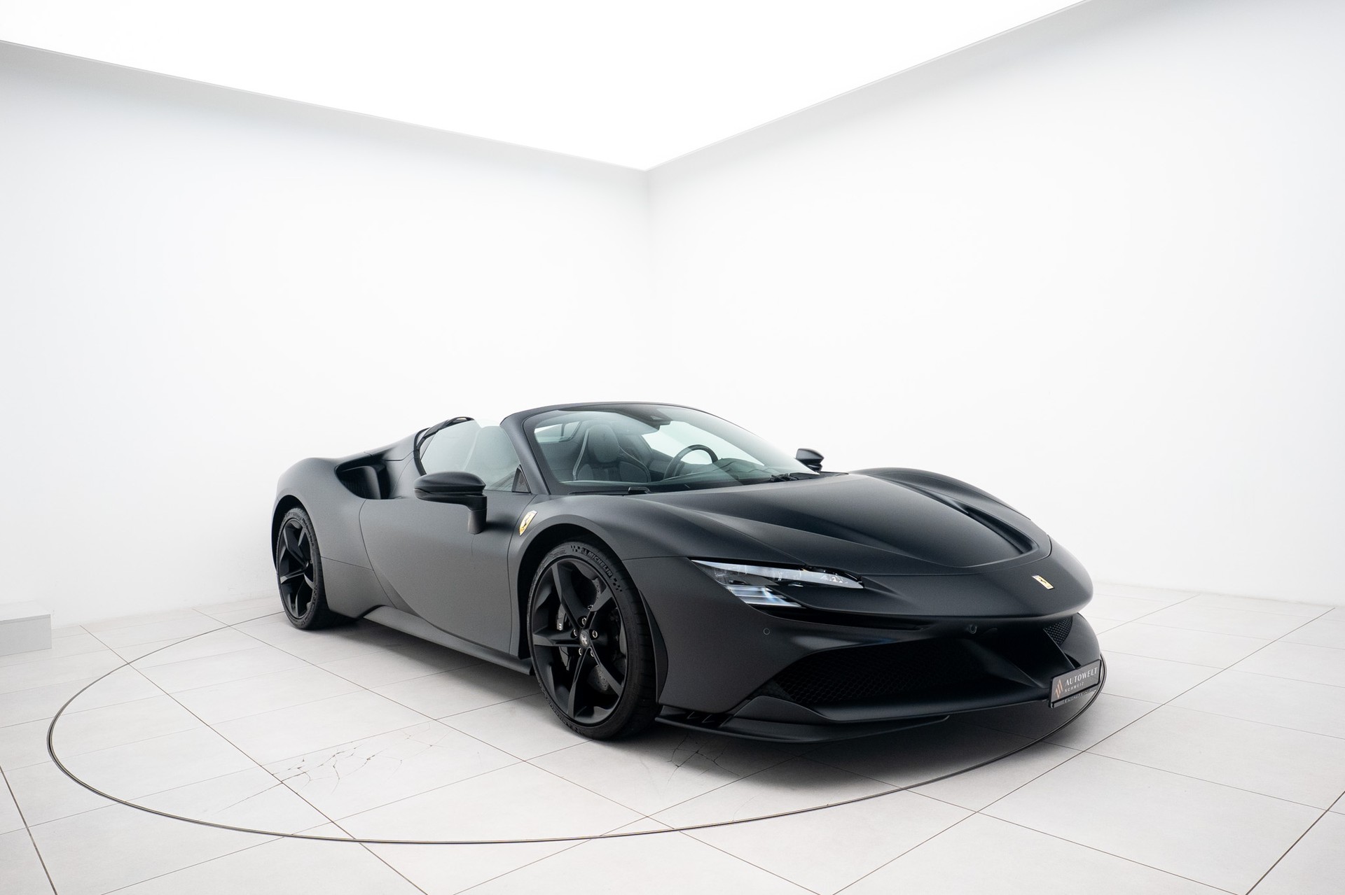 FERRARI SF90 Spider