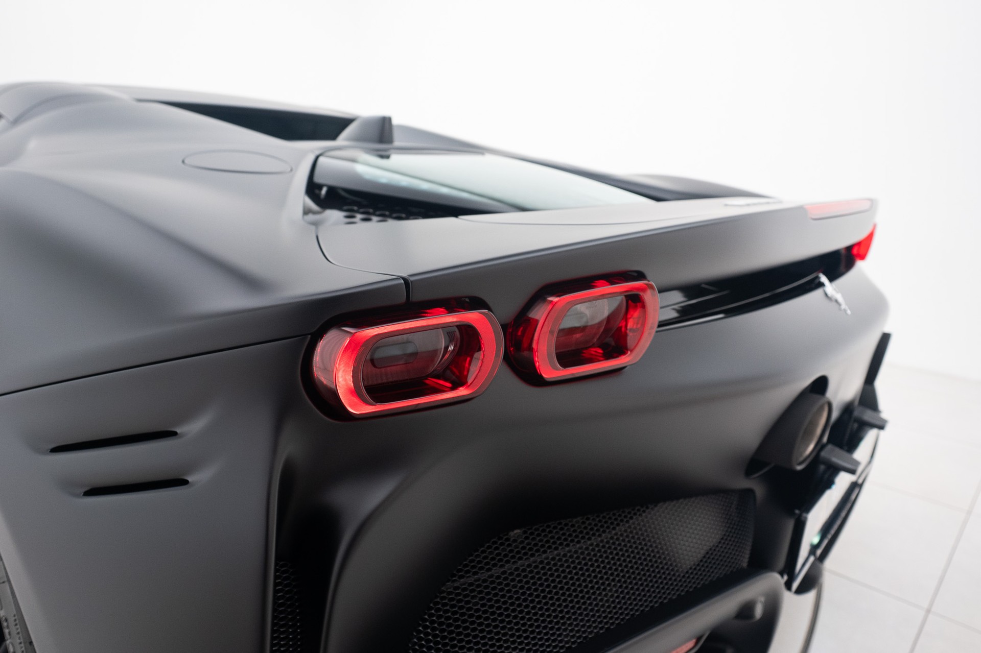 FERRARI SF90 Spider-image-18