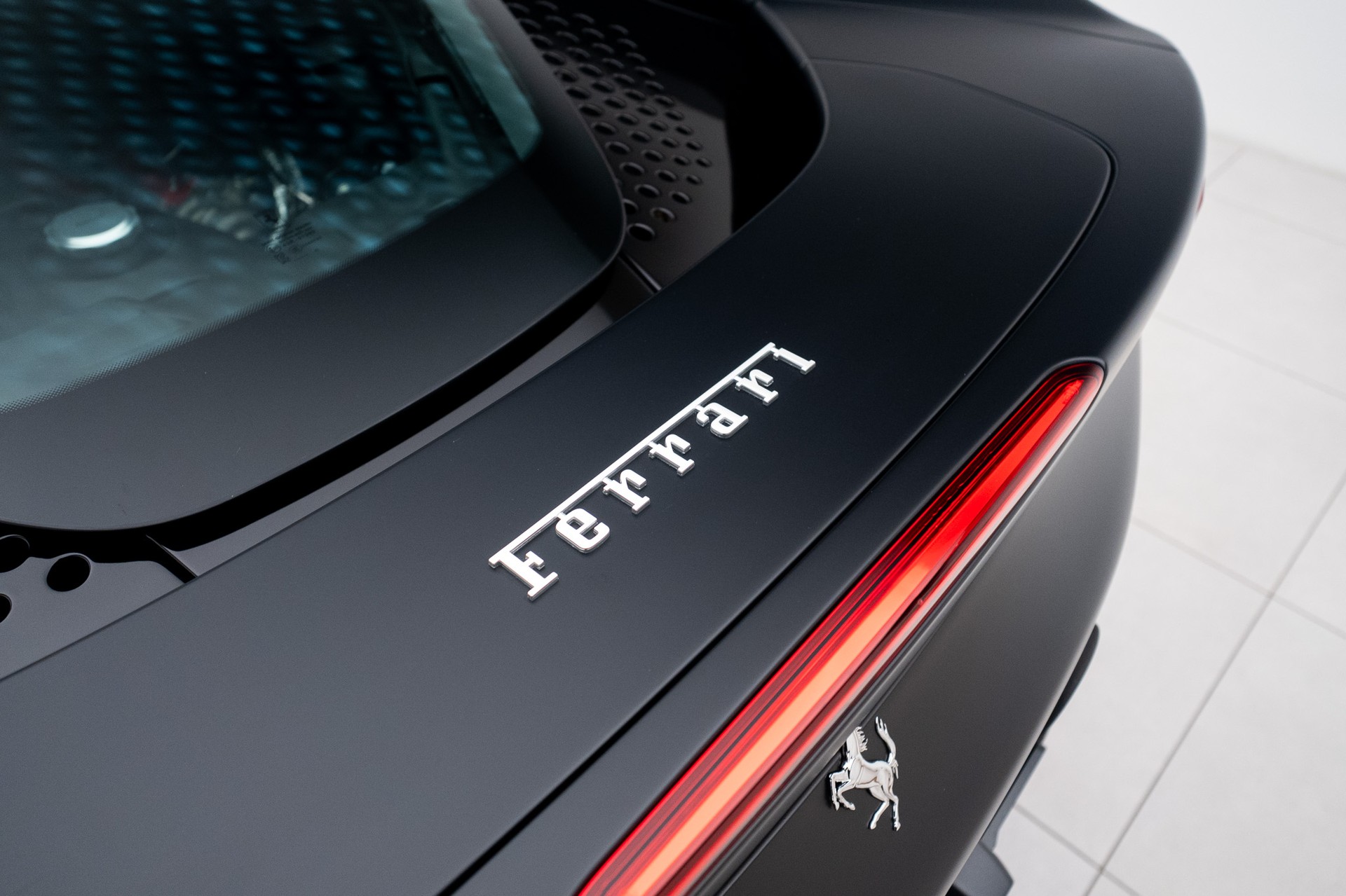 FERRARI SF90 Spider-image-16