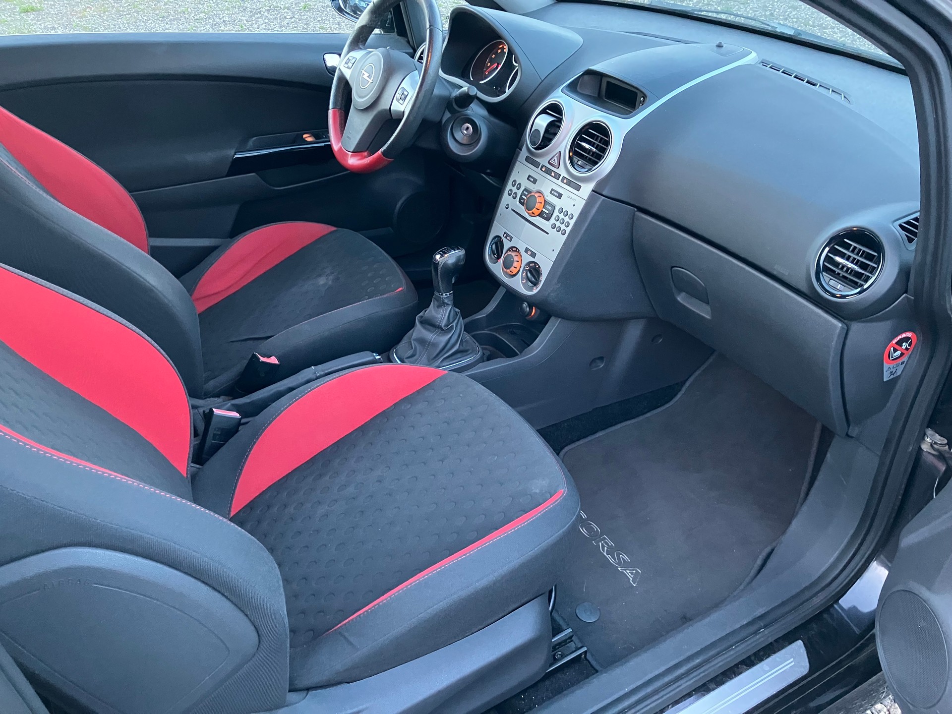 OPEL Corsa 1.6 Turbo GSi-image-5