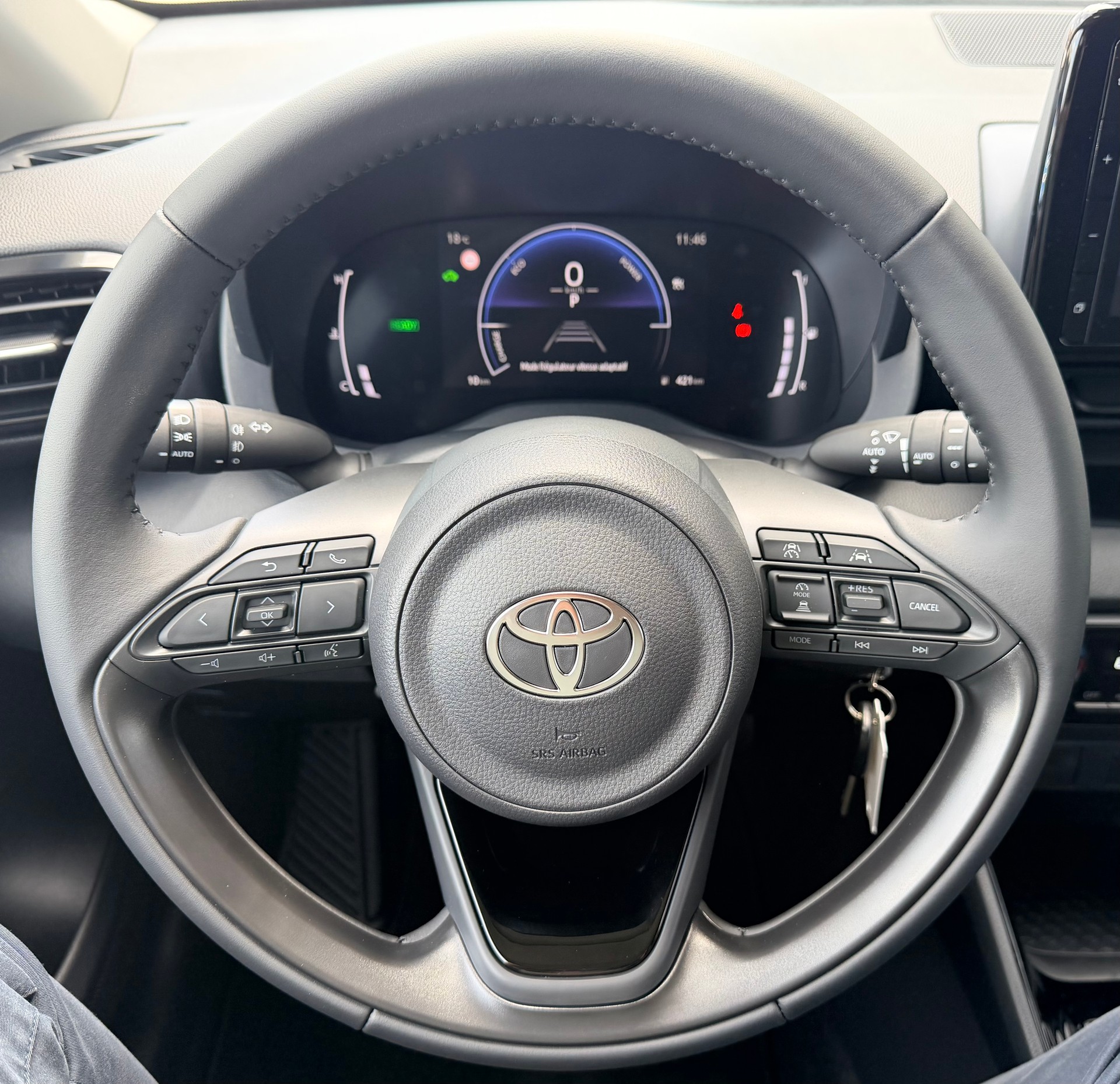 TOYOTA Yaris 1.5 Trend e-CVT-image-14