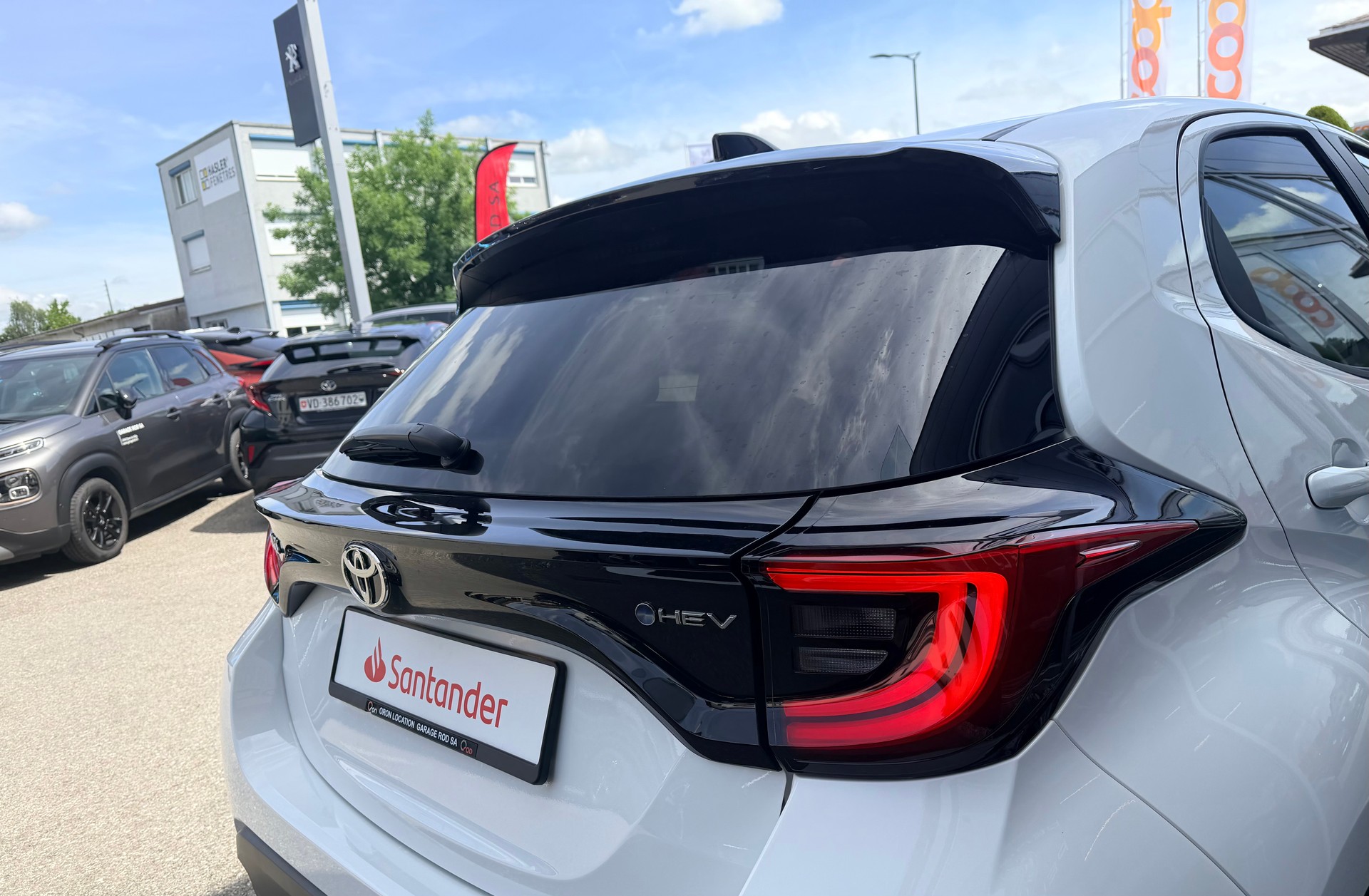 TOYOTA Yaris 1.5 Trend e-CVT-image-7