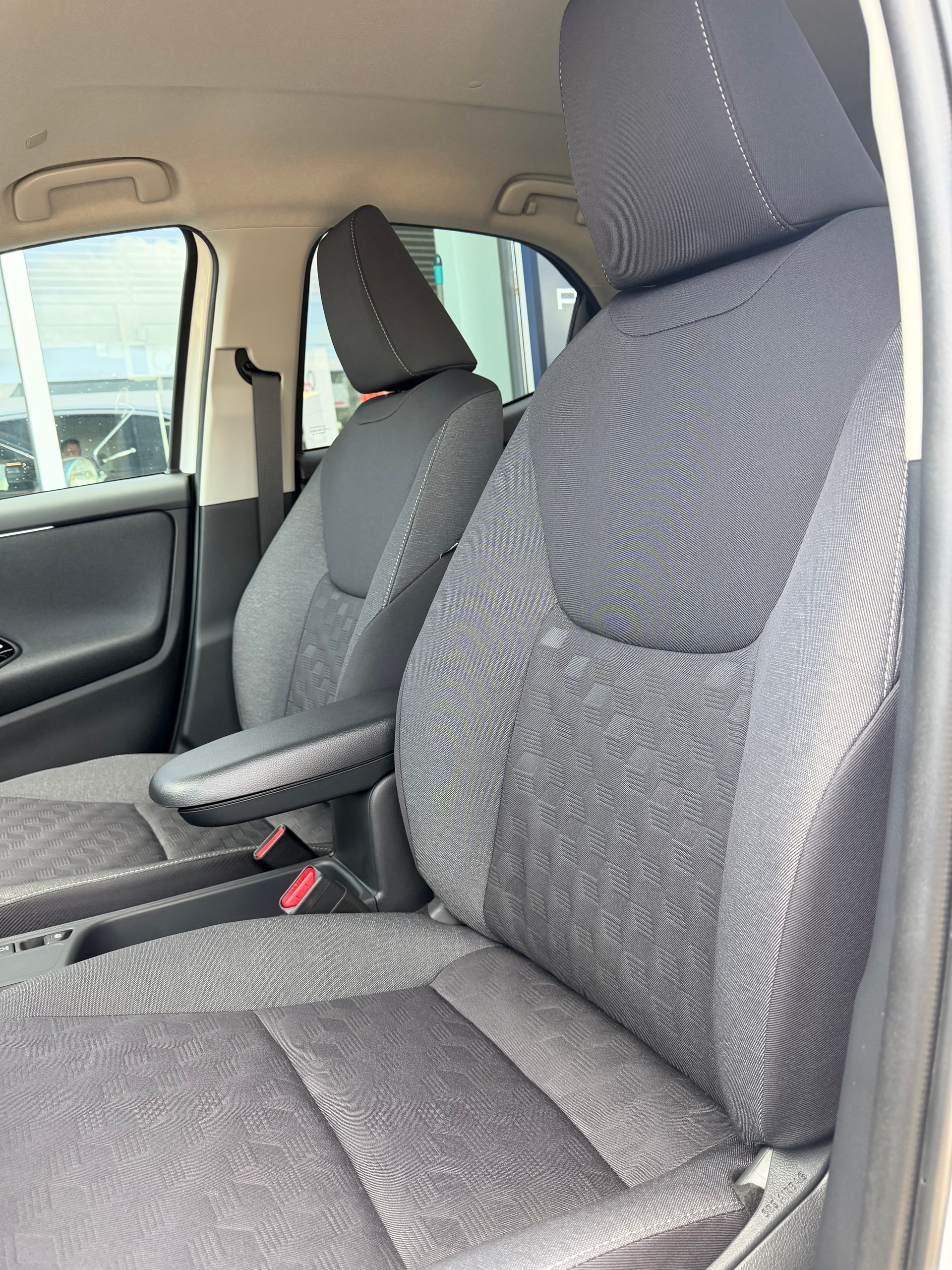 TOYOTA Yaris 1.5 Trend e-CVT-image-11