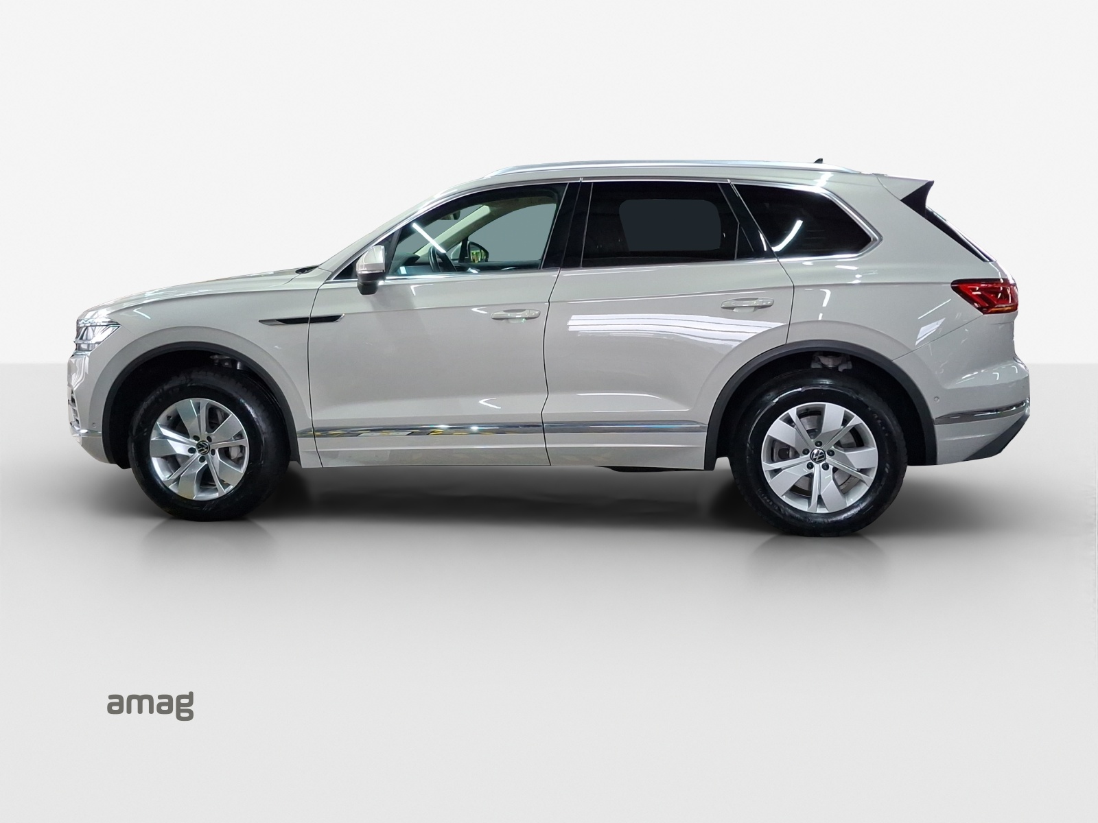 VW Touareg 3.0 TSI Atmosphere Tiptronic-showroom-element-1