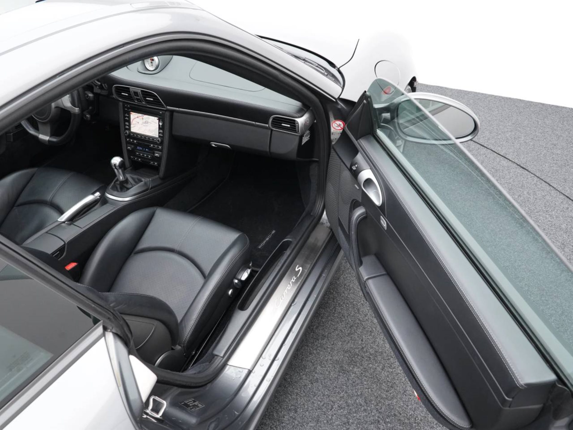 PORSCHE 911 Carrera S Coupé-image-22
