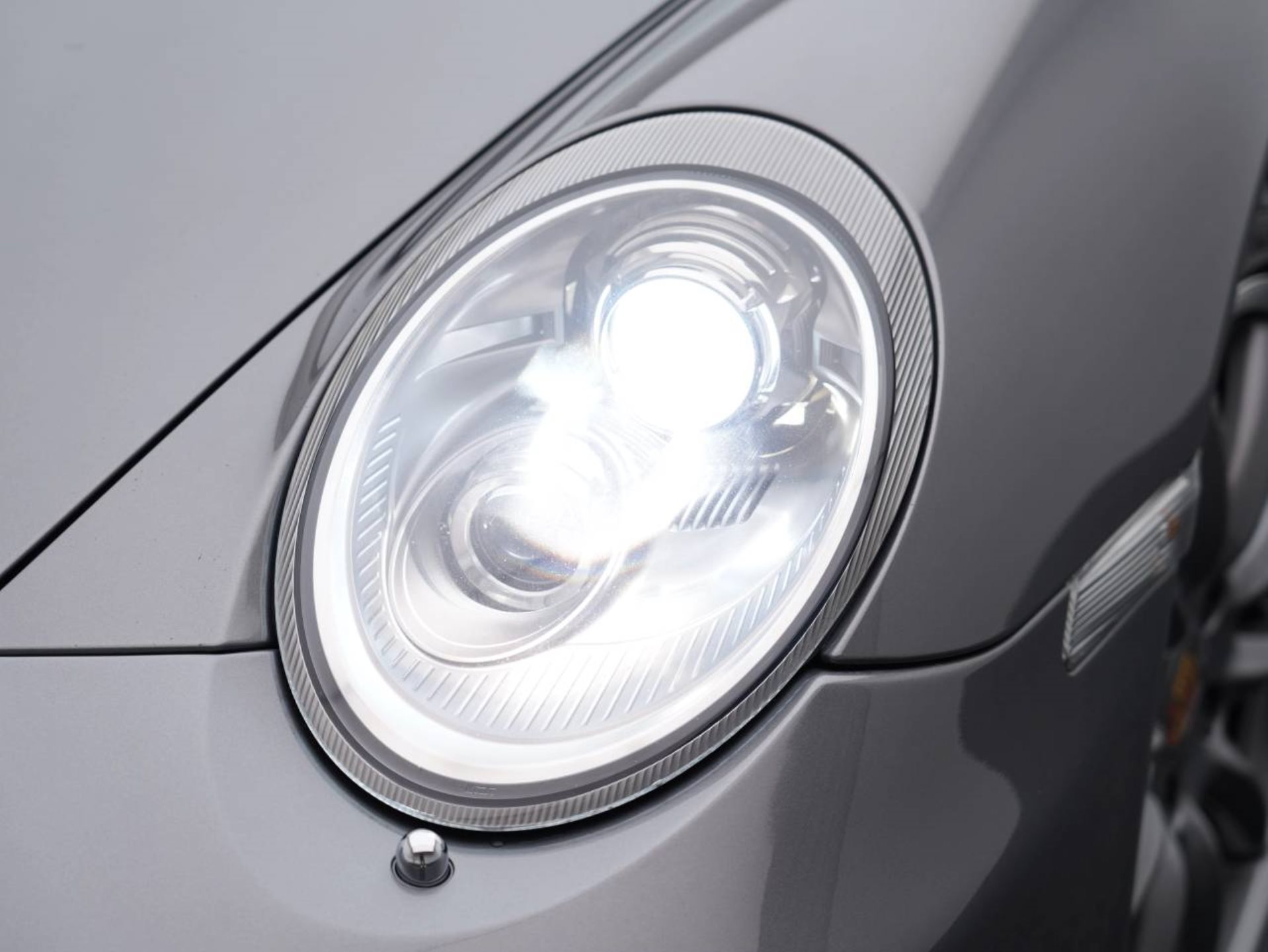PORSCHE 911 Carrera S Coupé-image-13