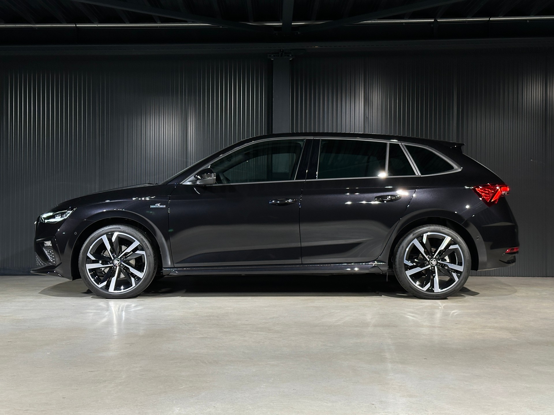 SKODA Scala 1.5 TSI Monte Carlo DSG-image-8