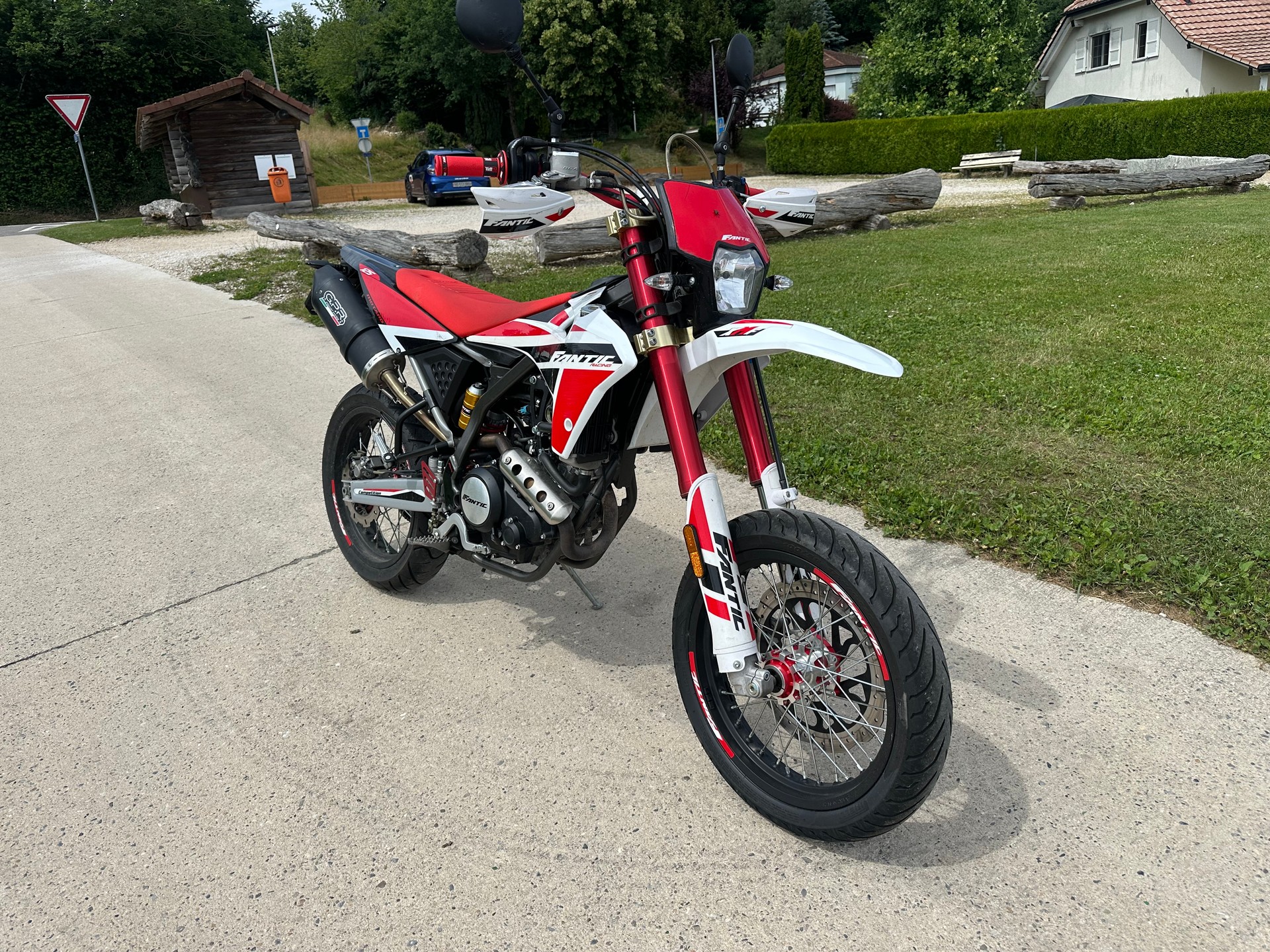 FANTIC XMF 125 Motard-image-0