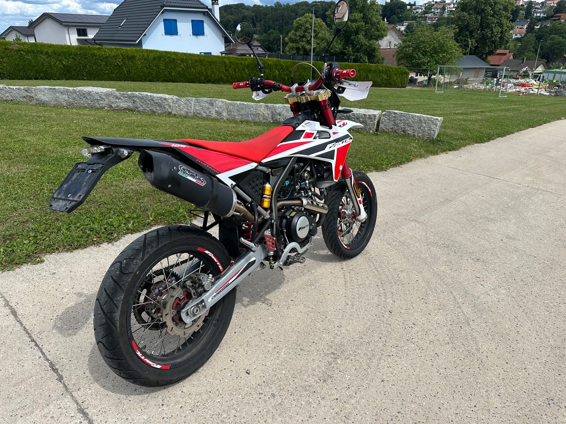 FANTIC XMF 125 Motard-image-2
